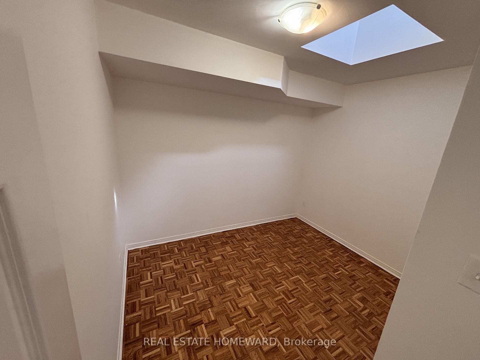 879A Wilson Avenue Unit Upper photo 9
