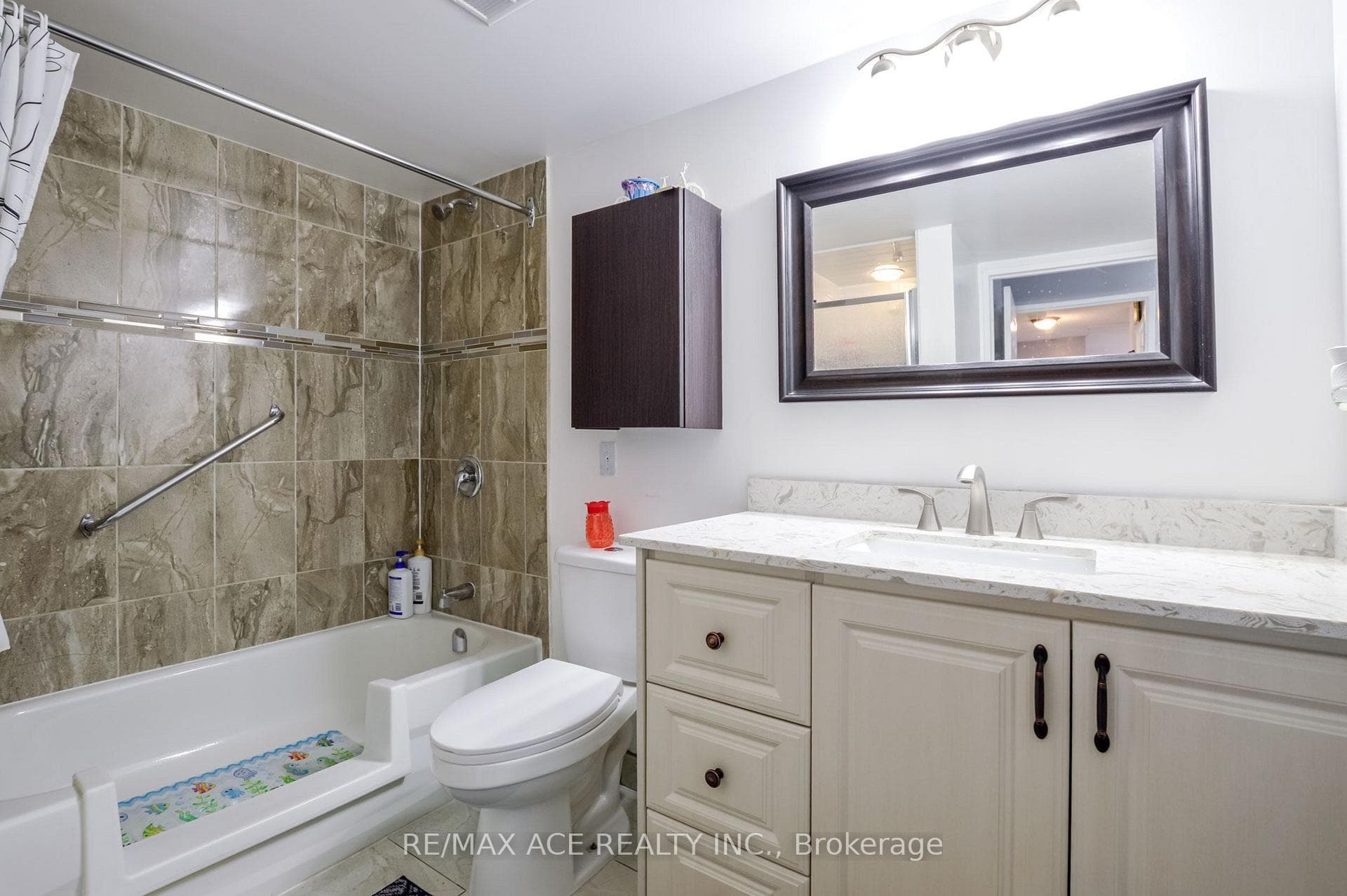 75 King Street Unit 201 photo 21