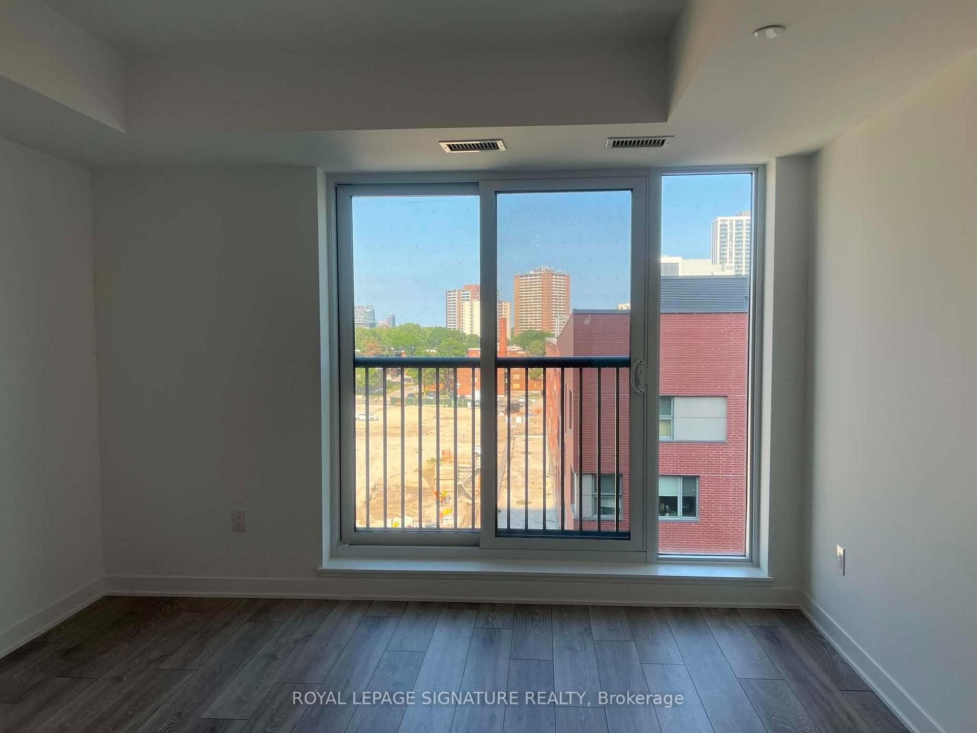 10 Oak Street Unit 409 photo 1