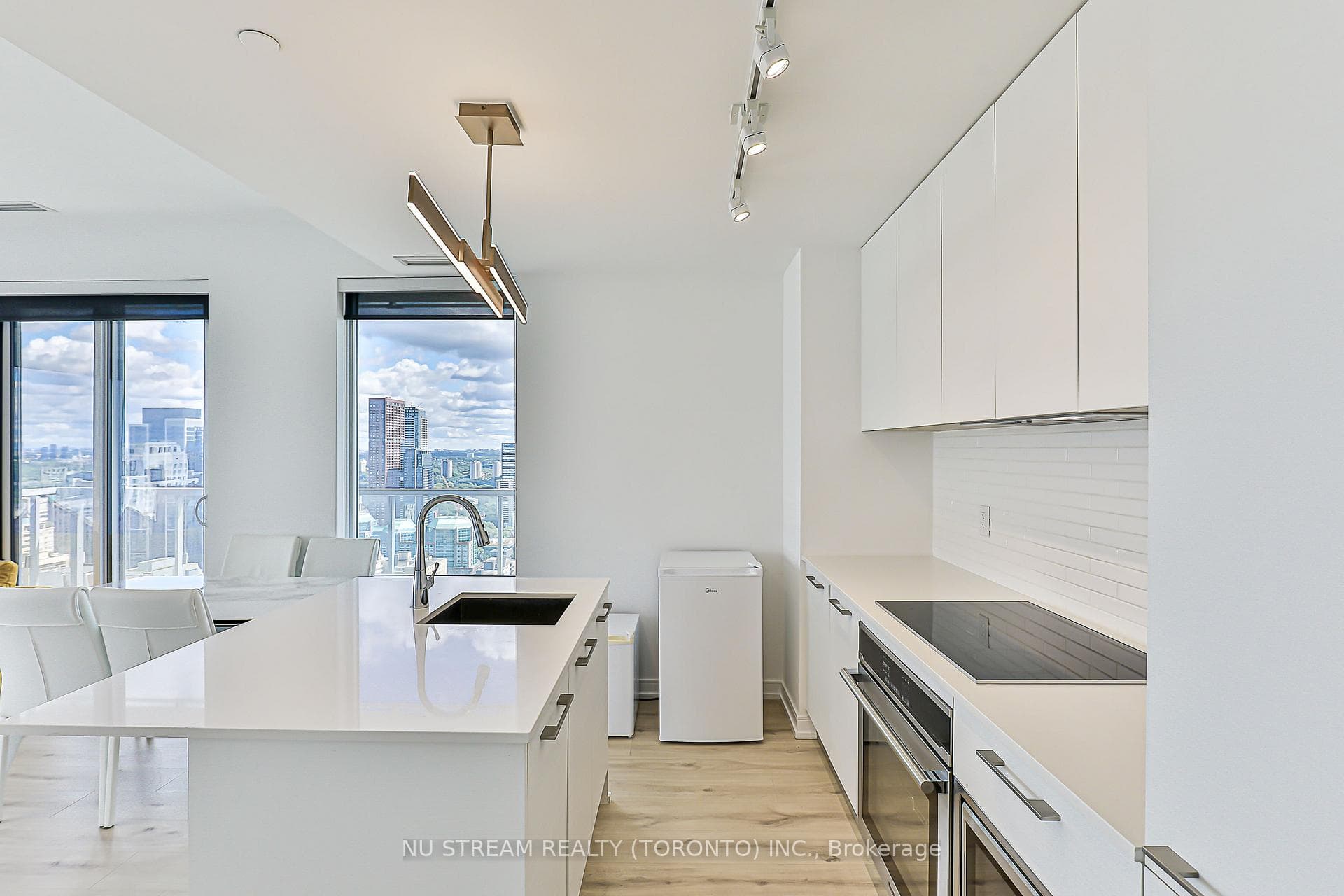3 Gloucester Street Unit 4202 photo 8