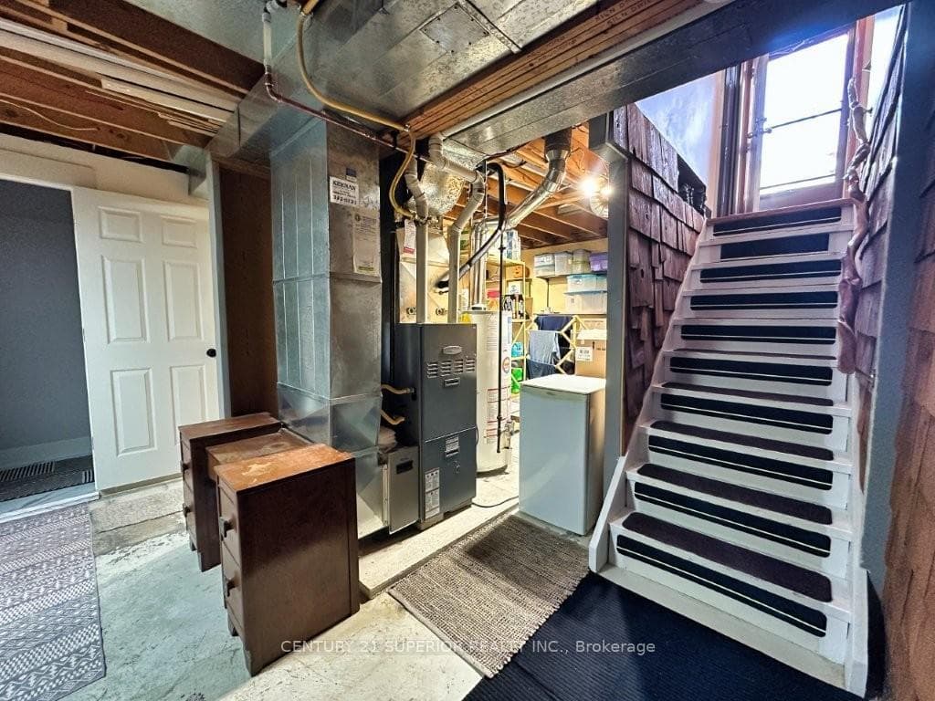 151 Essex Court photo 28