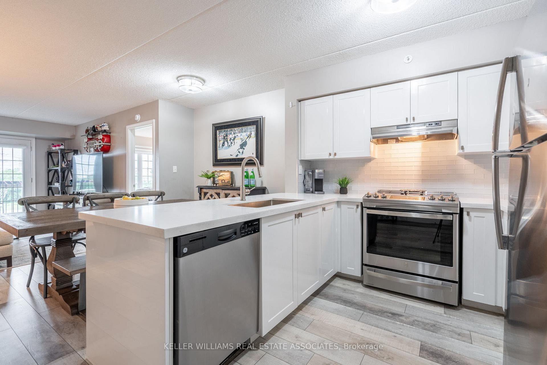 1470 Main Street Unit 305 photo 6