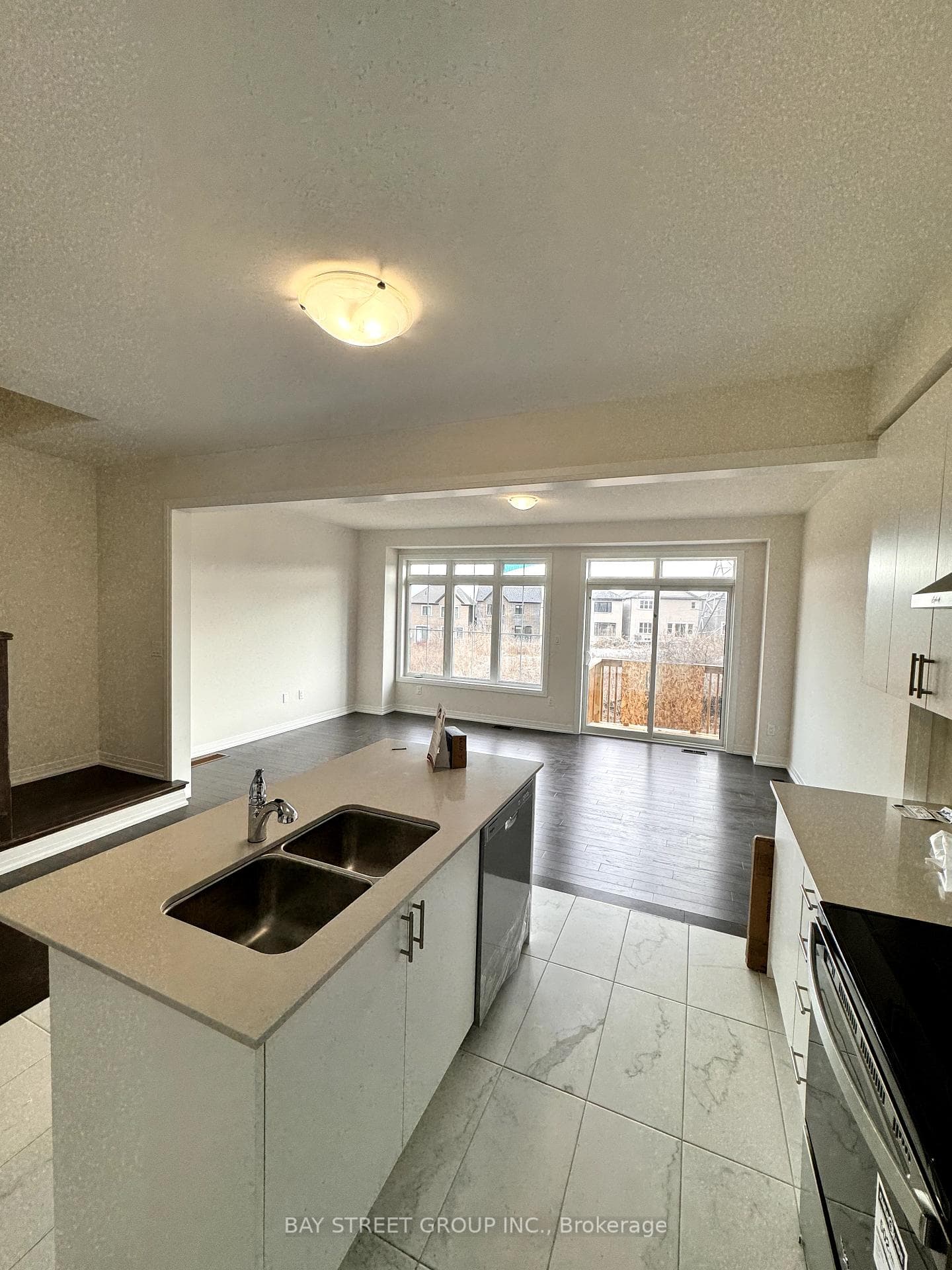 1193 Marathon Avenue photo 2