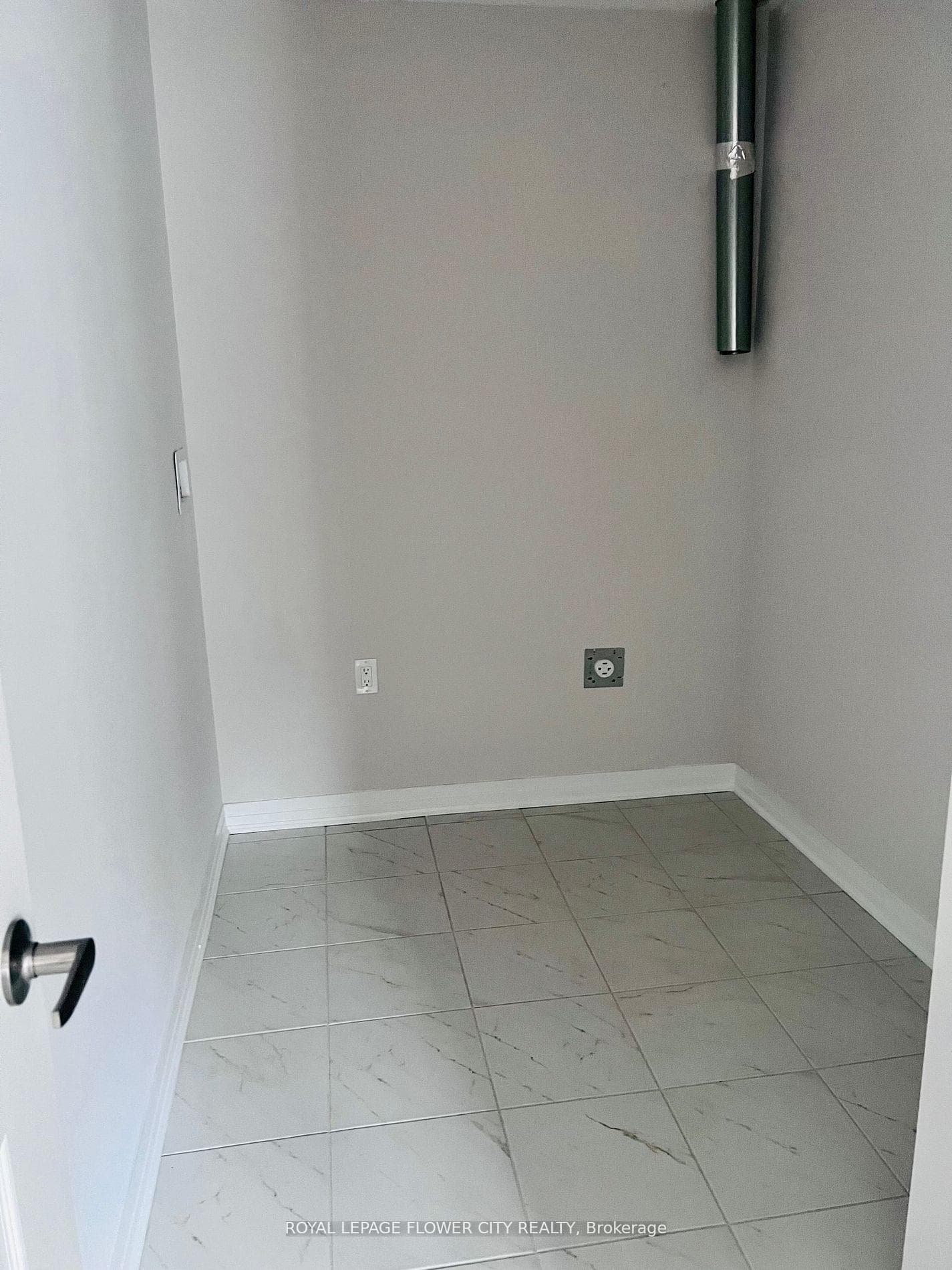 434 Robert Woolner Street photo 15
