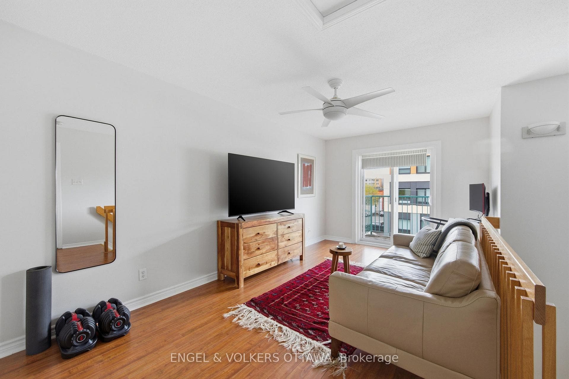150 Forward Avenue photo 33