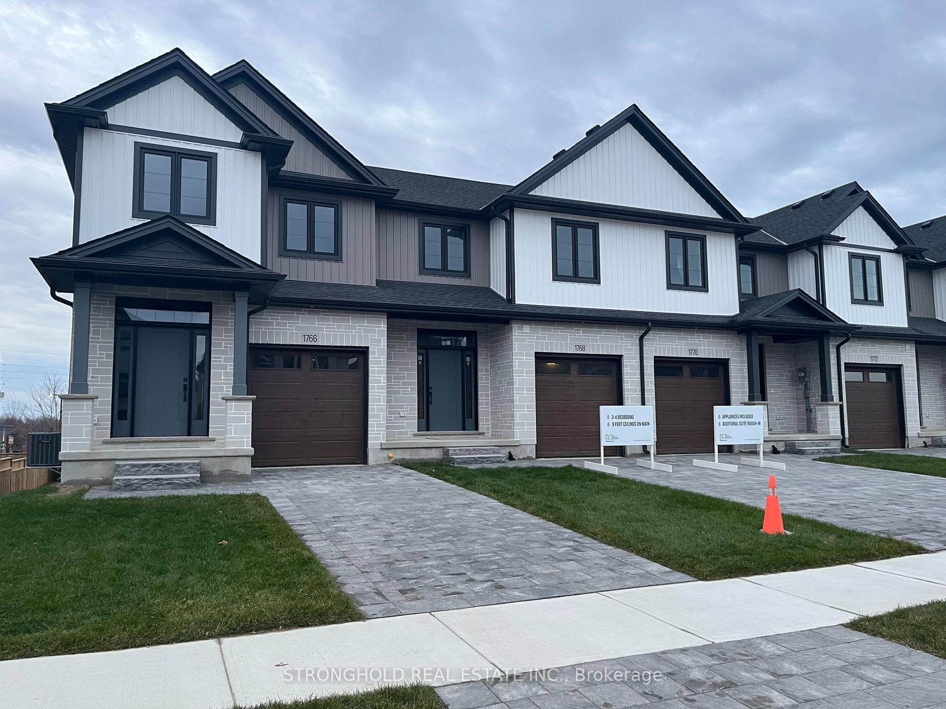 1772 Finley Crescent photo 5