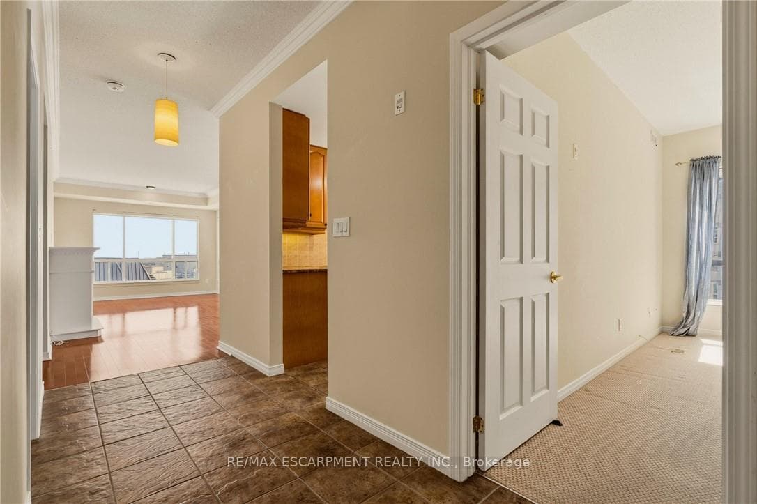 4000 Creekside Drive Unit 703 photo 21