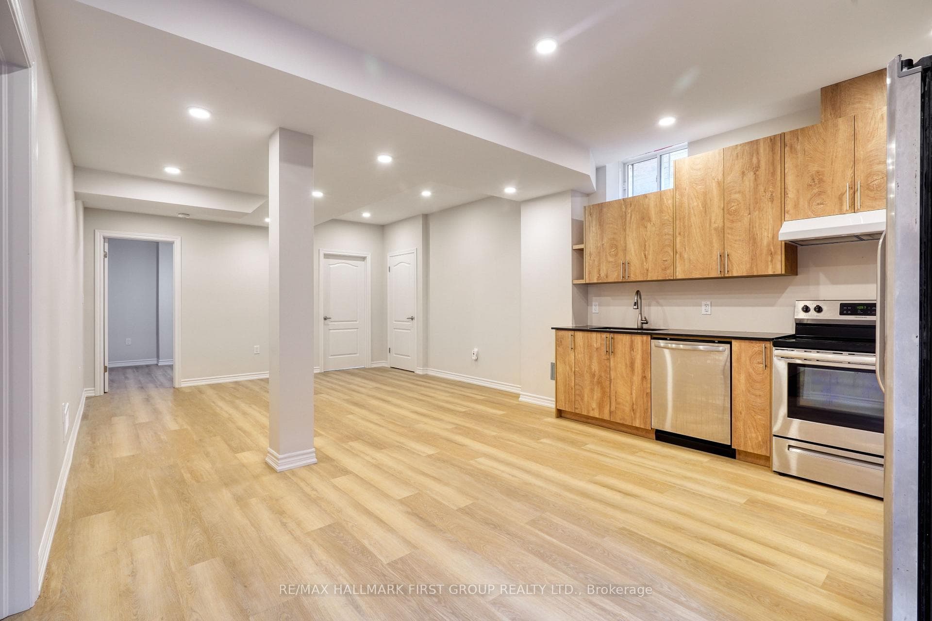 136 Milby Crescent photo 2