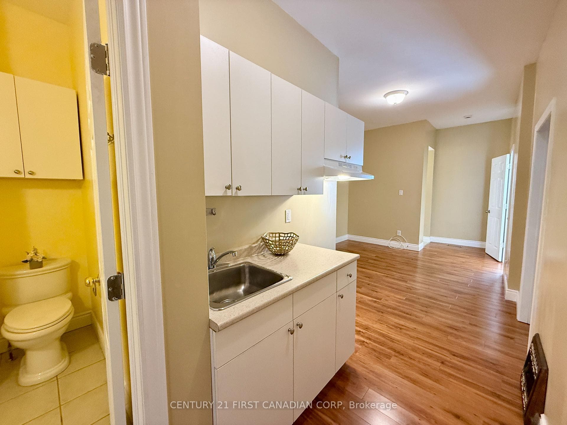 236 Raymond Avenue photo 22