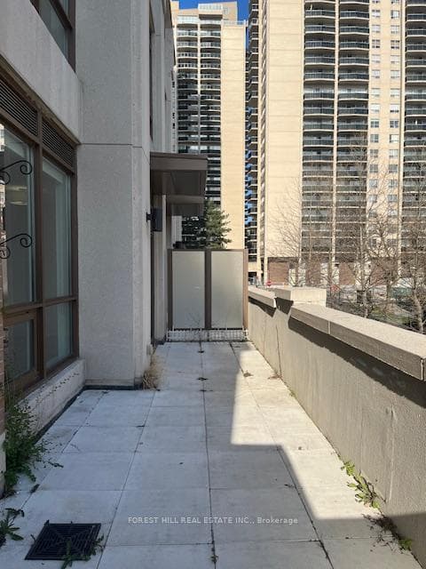 310 Tweedsmuir Avenue Unit TH10 photo 28