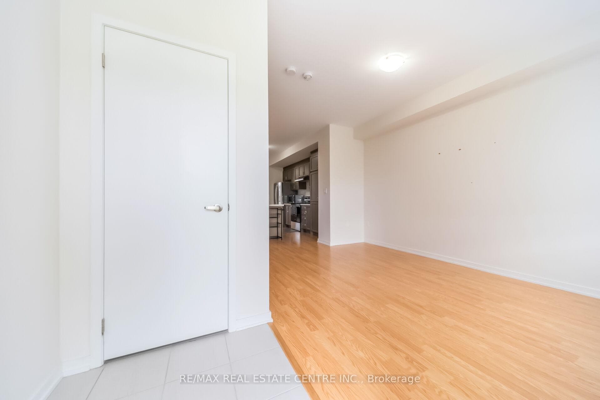 30 Lambert Lane photo 5
