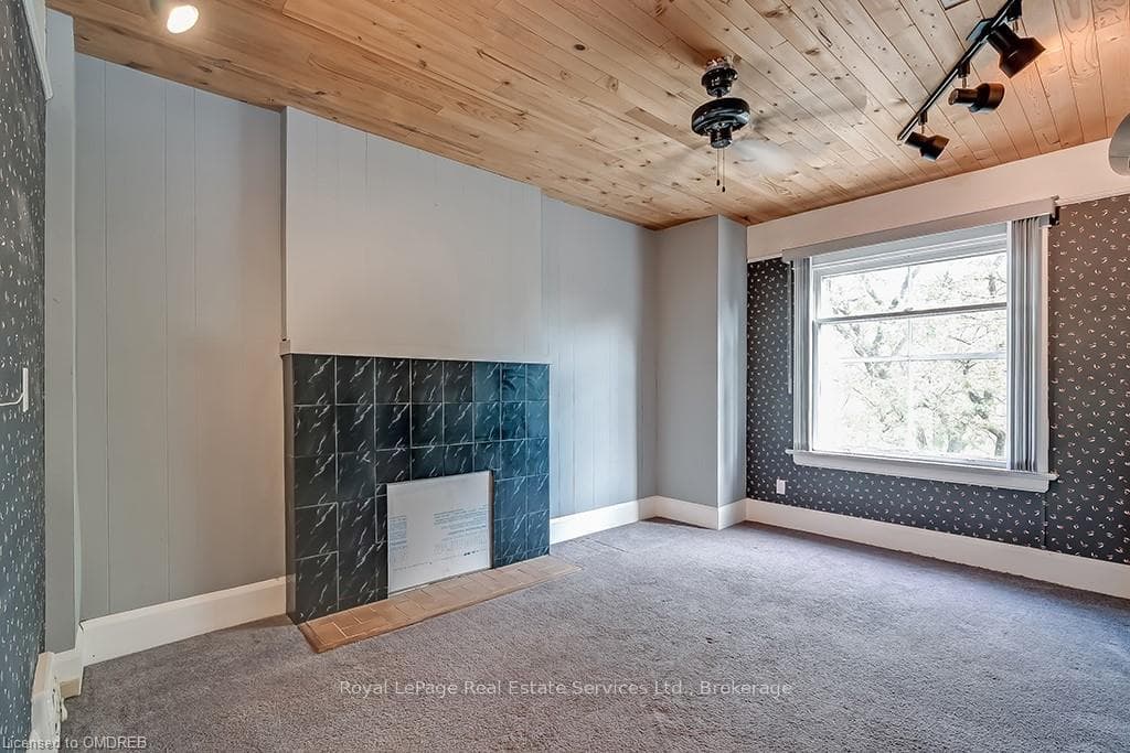 279 MACDONALD Road photo 22