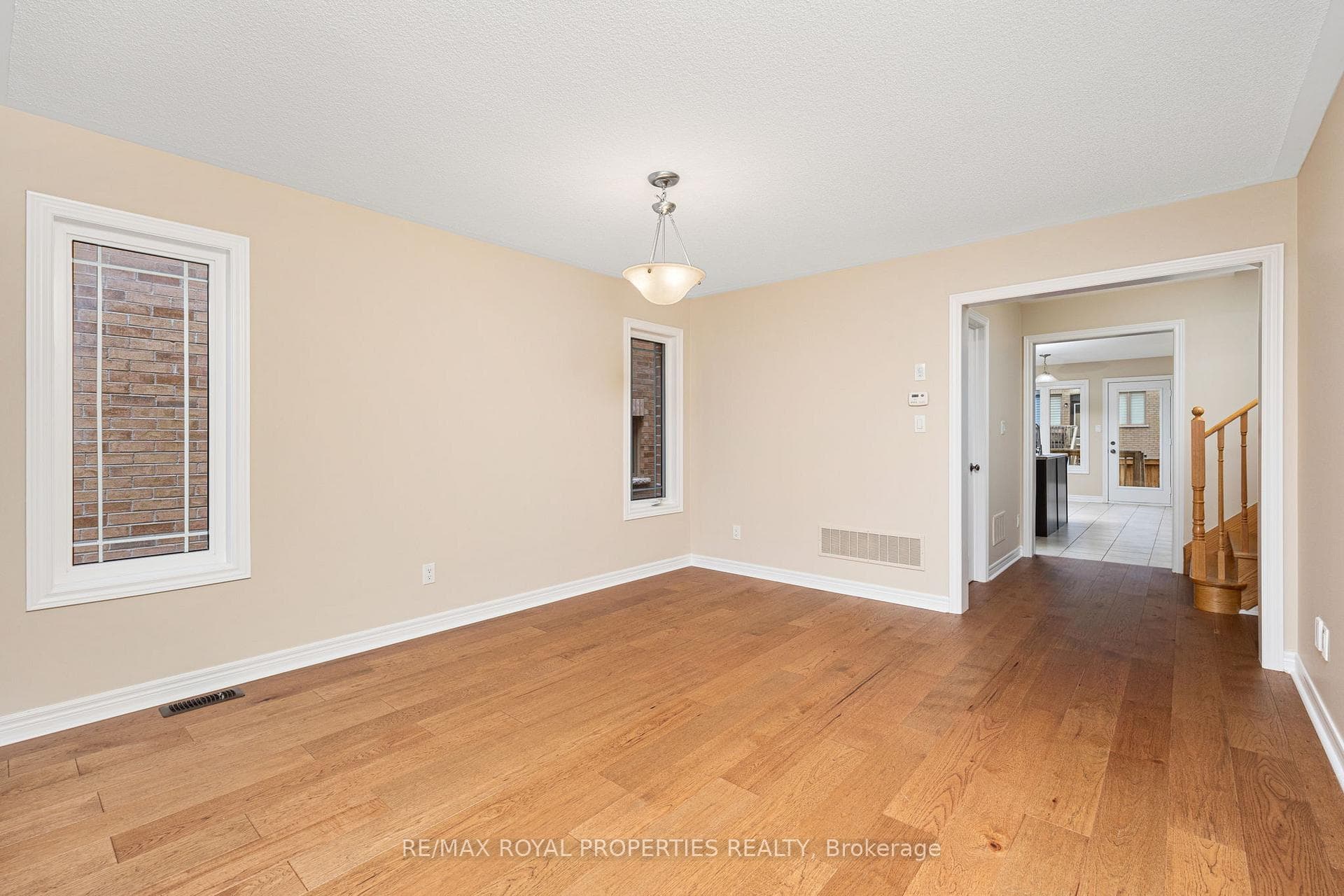 68 Treetops Boulevard photo 6