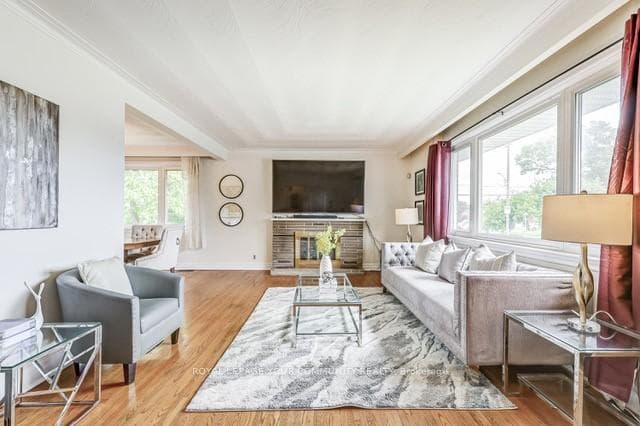 207 McGill Street photo 6