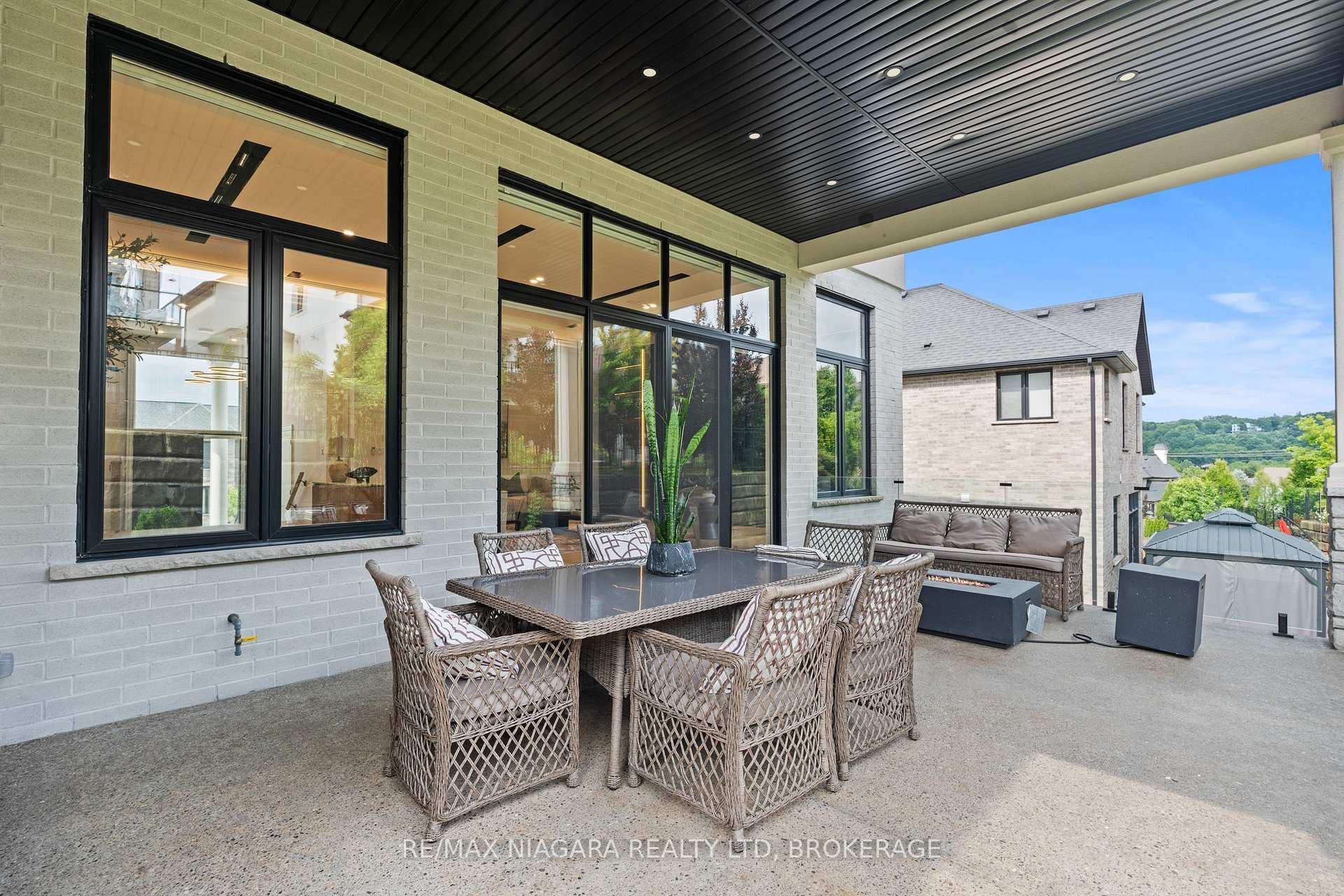 58 Kenmir Avenue photo 40