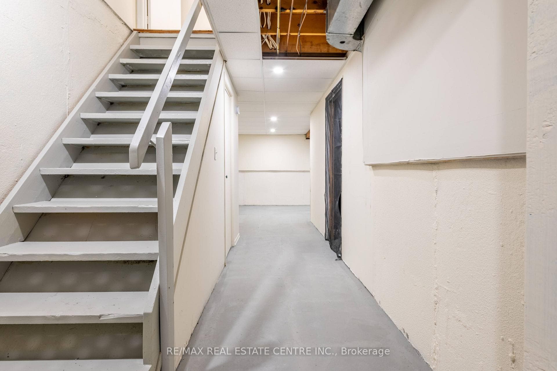 1330 Trowbridge Drive Unit 16 photo 28