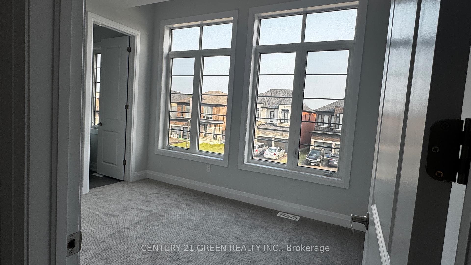 1483 Upper Thames Drive photo 16