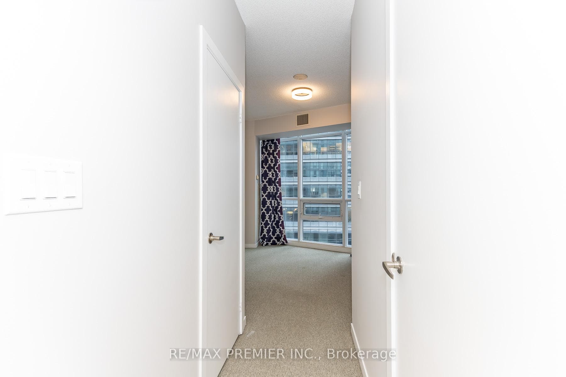 65 Bremner Boulevard Unit 1308 photo 31