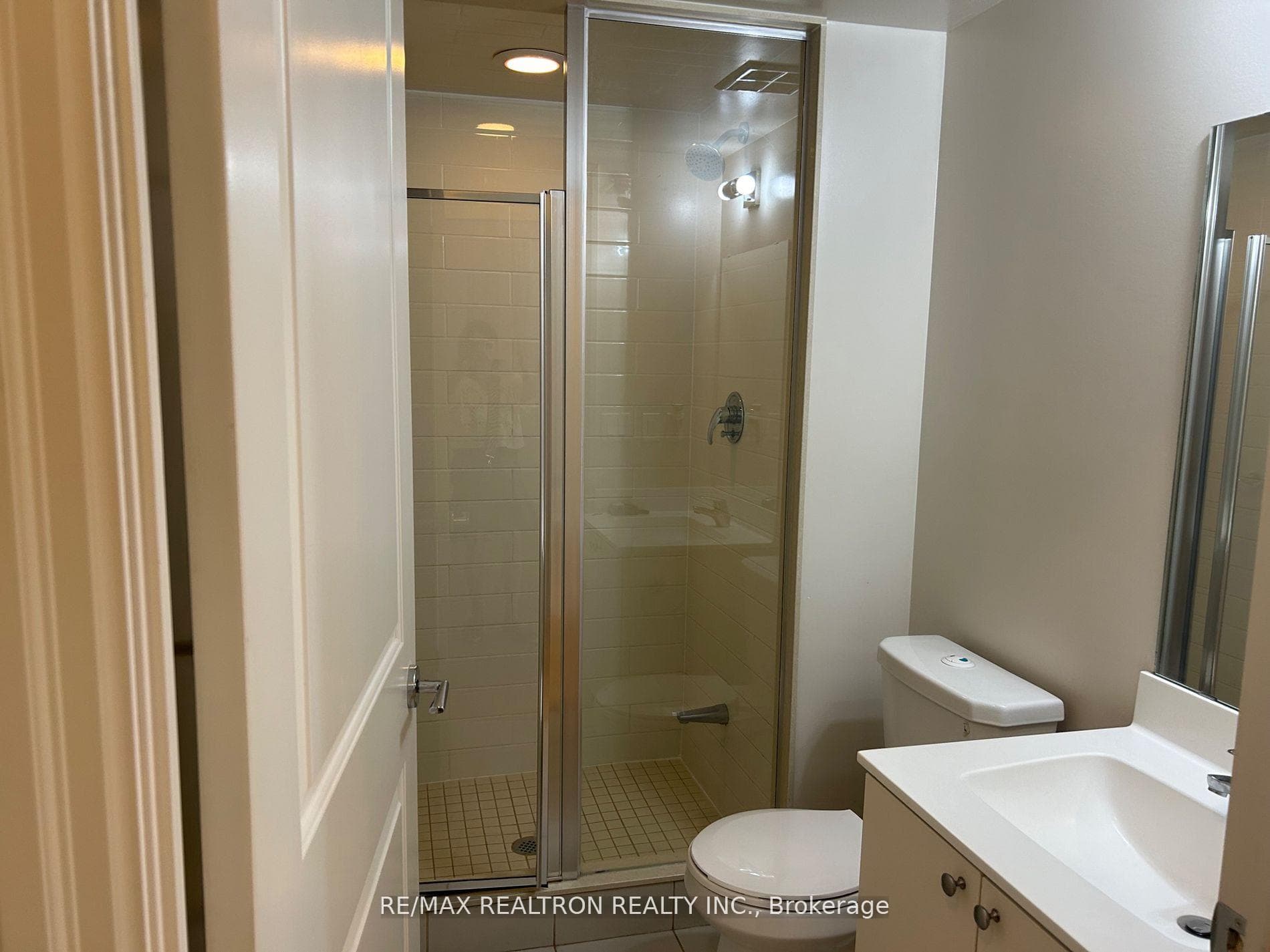 8130 Birchmount Road Unit 813 photo 4