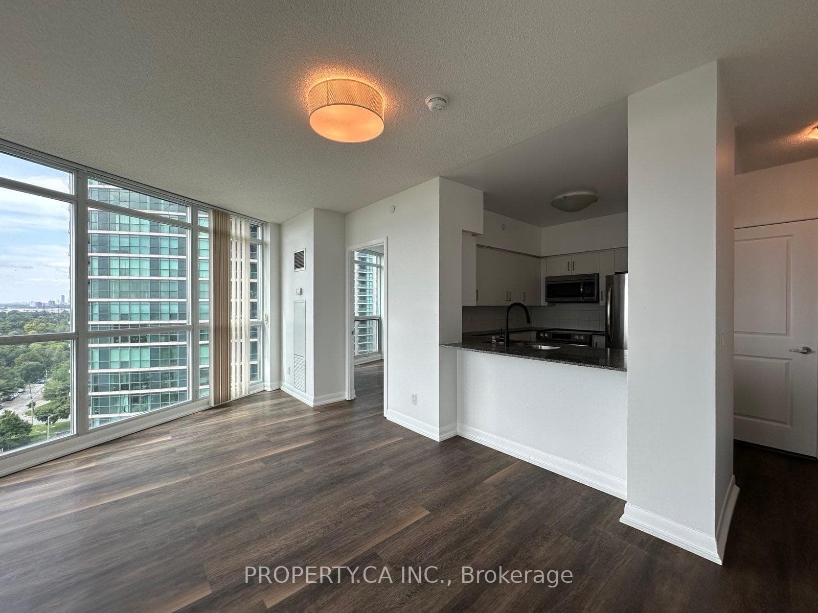 215 Sherway Gardens Road Unit 1504 photo 1