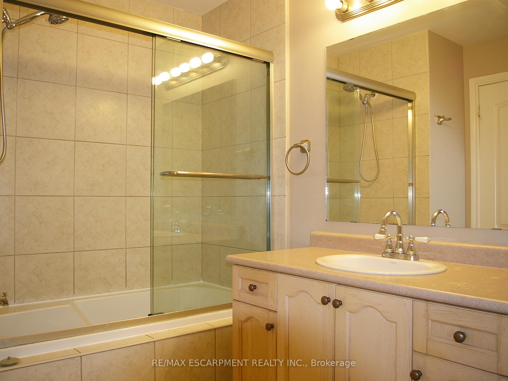 5080 Fairview Street Unit 6 photo 12