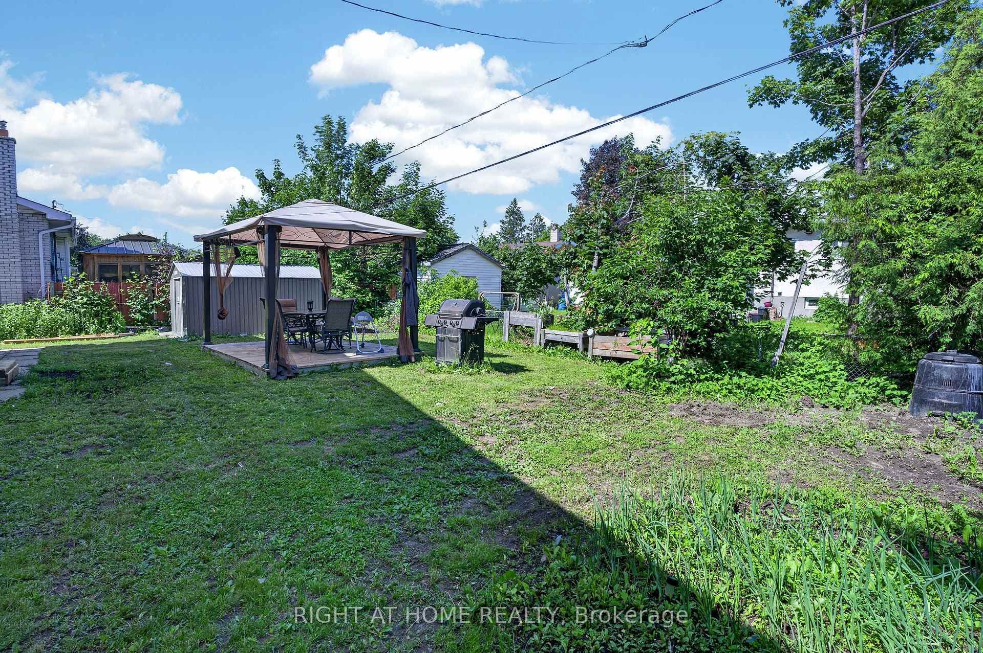 1385 Chartrand Avenue photo 34