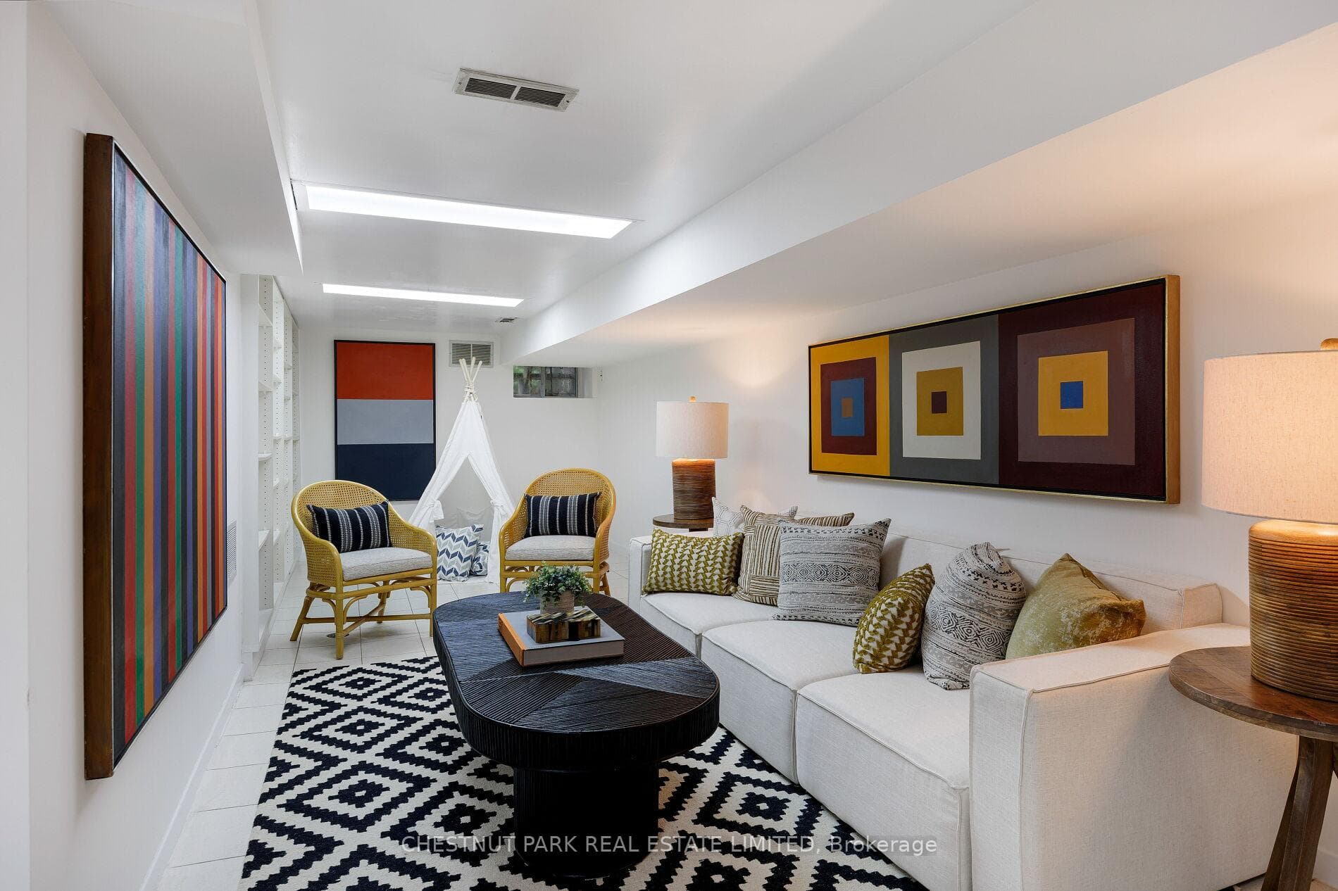 272 Robert Street photo 44