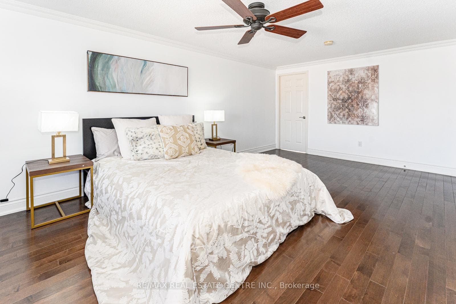 3248 Dovetail Mews photo 15