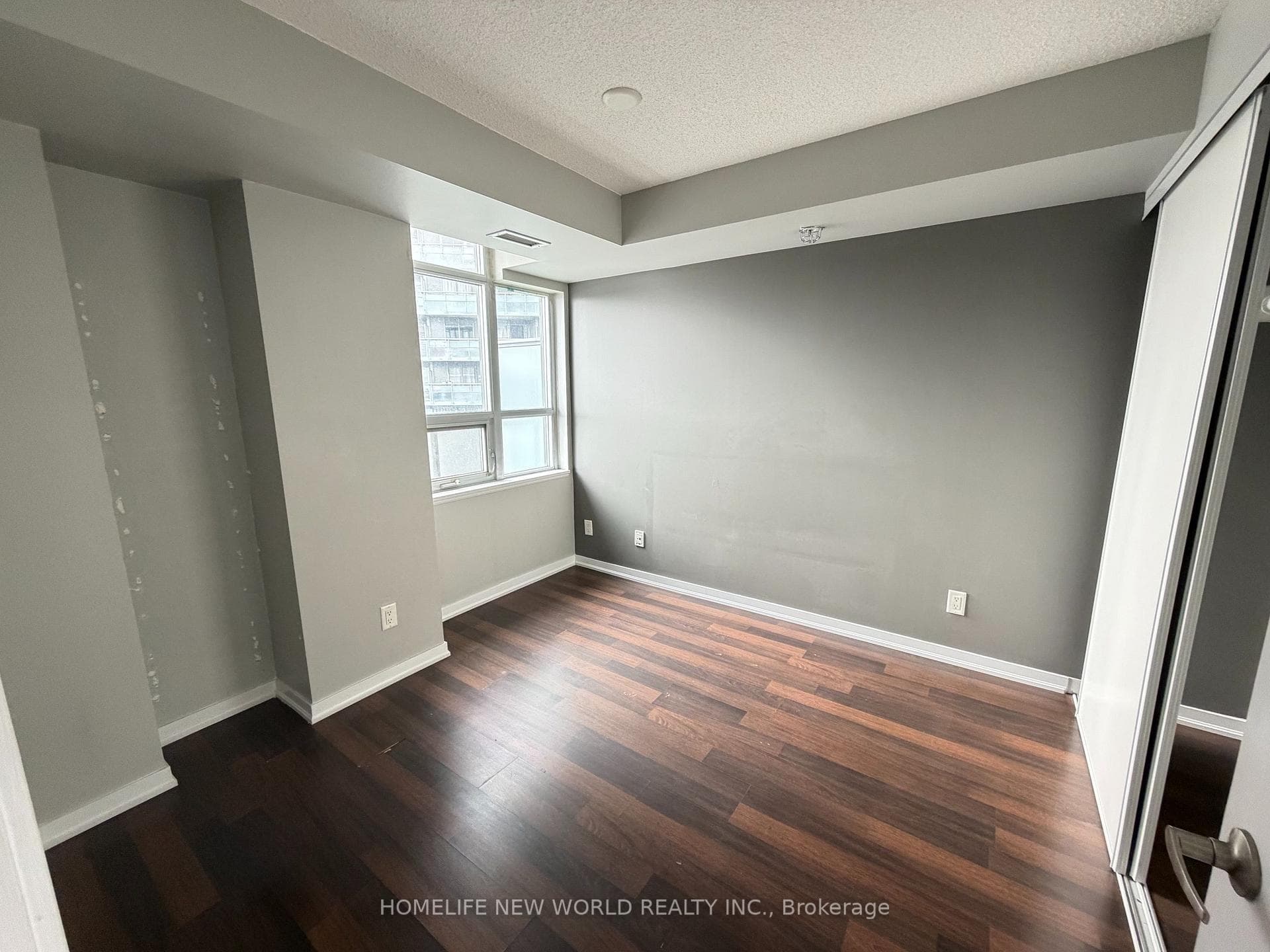 20 Joe Shuster Way Unit 1017 photo 6