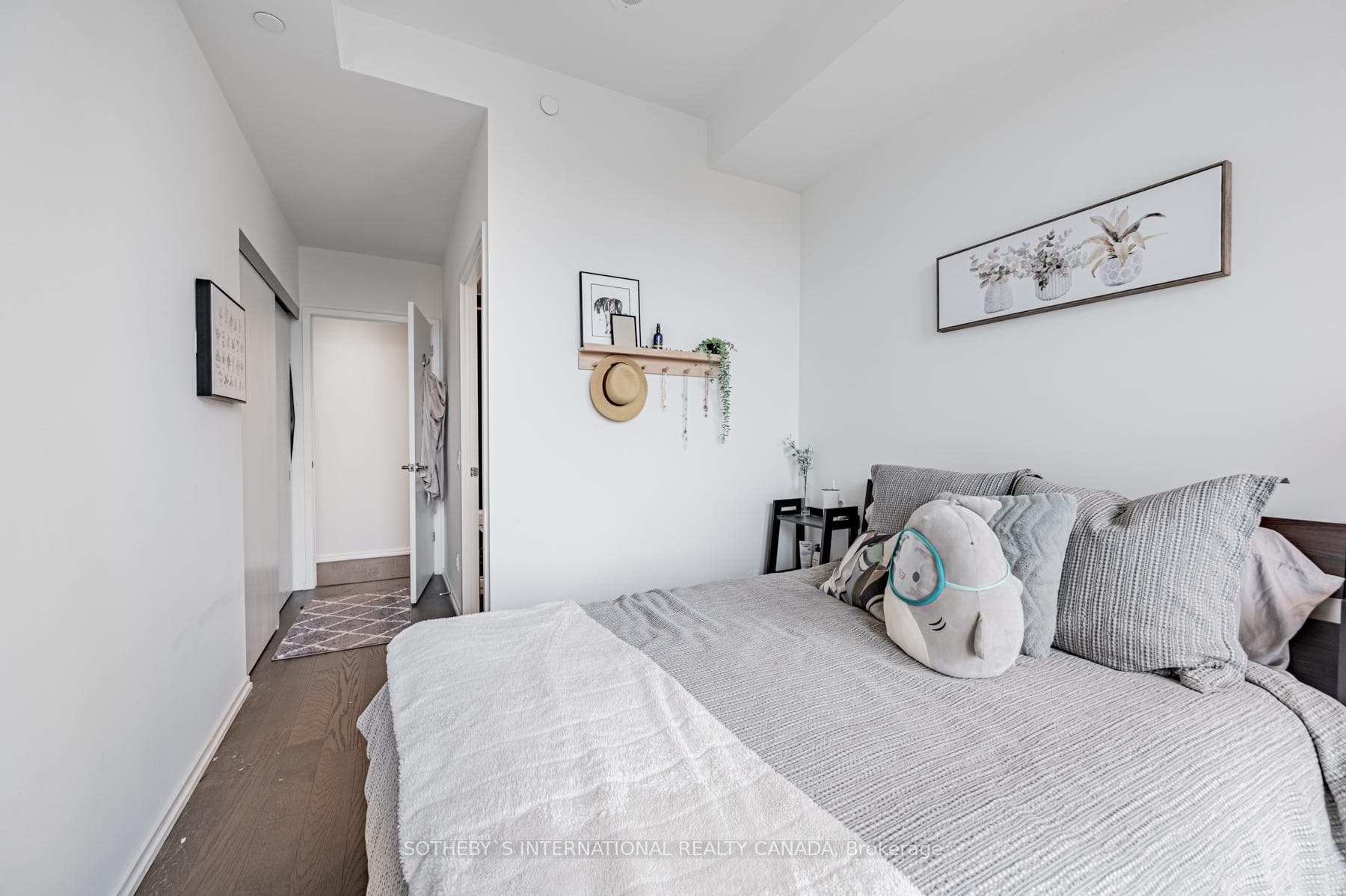 5 Soudan Avenue Unit 905 photo 15