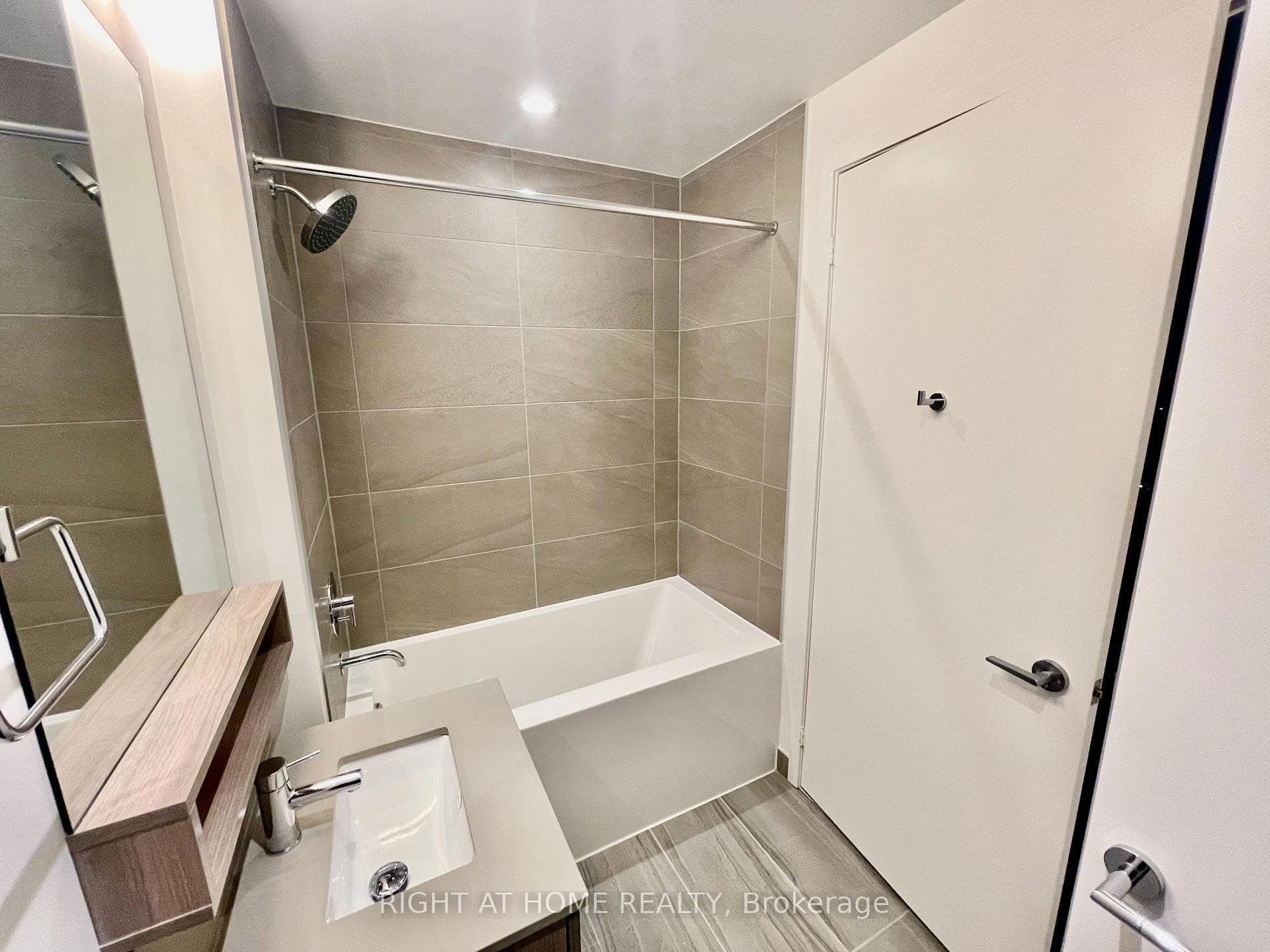 950 Portage Parkway Unit 5007 photo 9