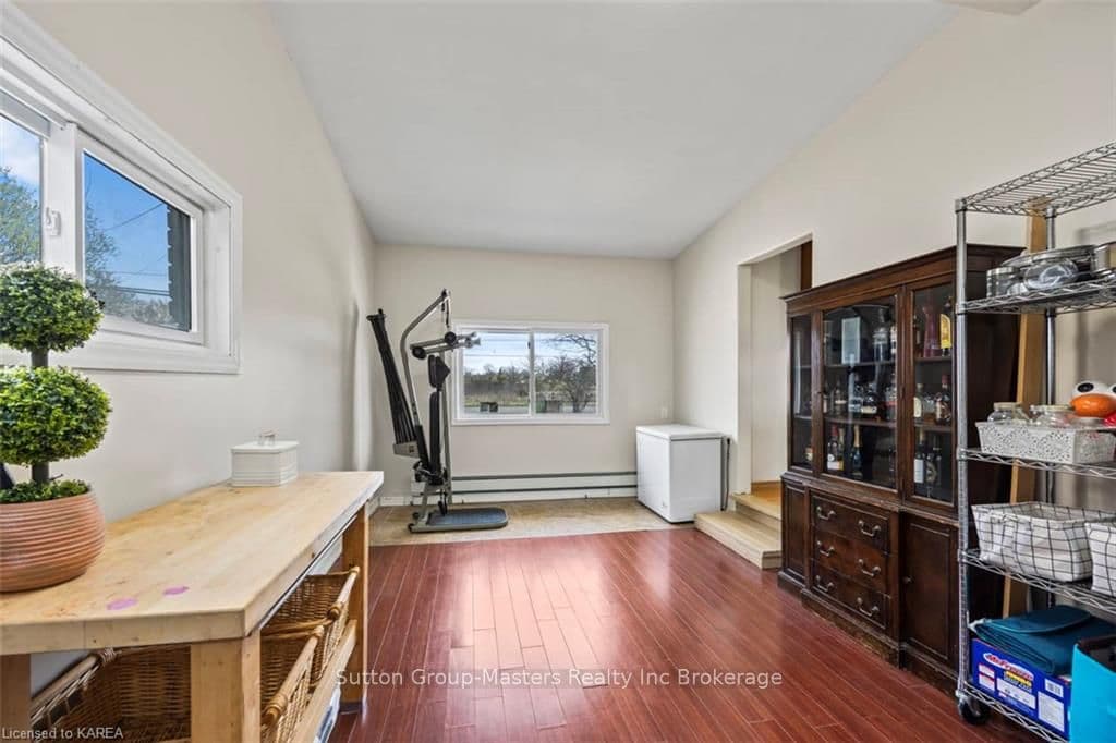 2353 MCIVOR Road photo 28