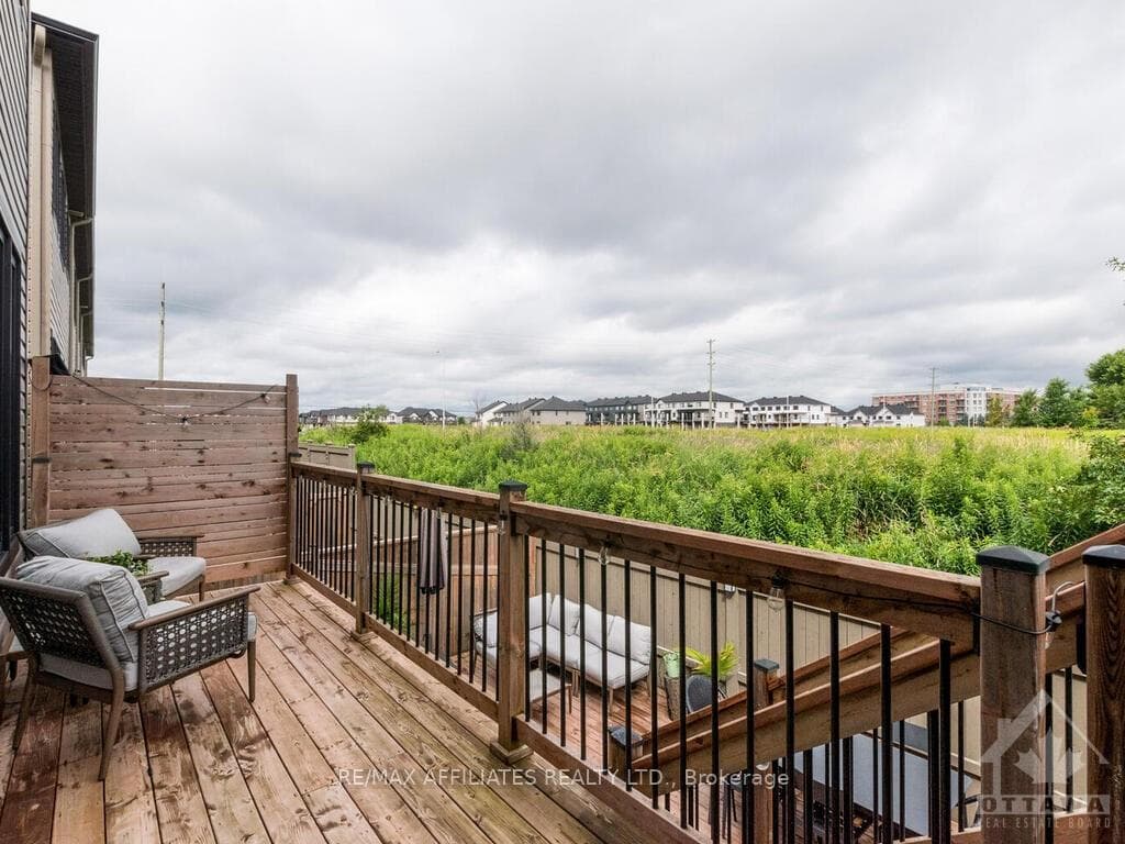 513 RADIANT photo 21