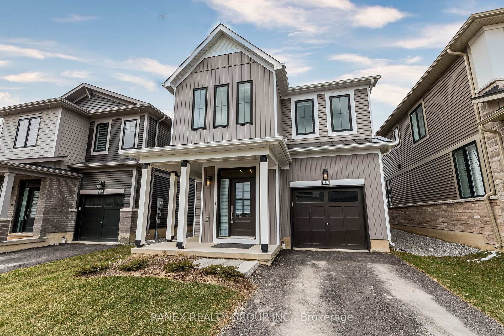 155 Blackbird Way photo 3
