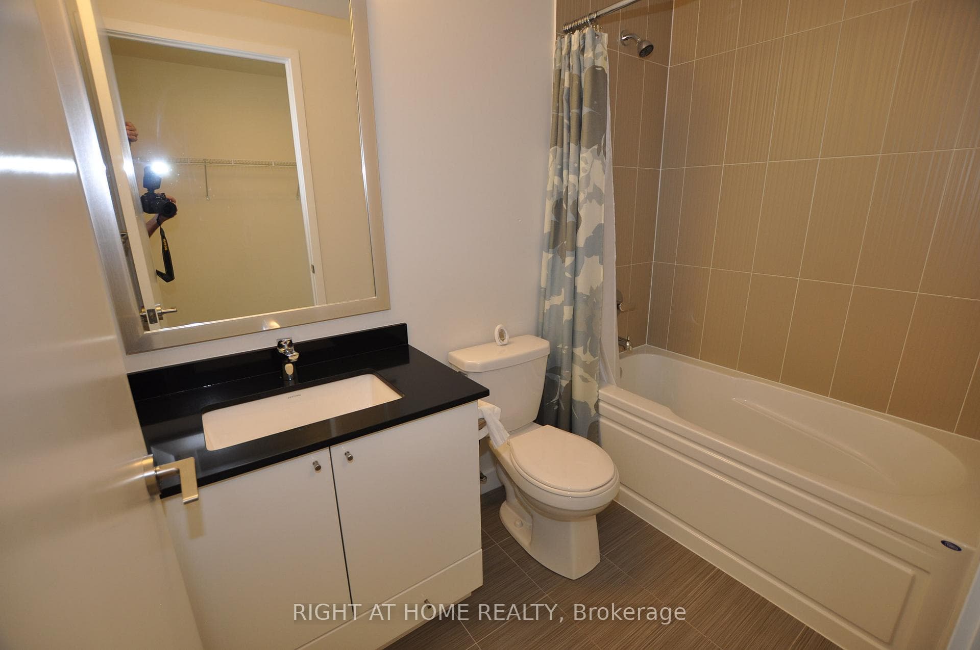3975 Grand Park Drive Unit 1904 photo 19