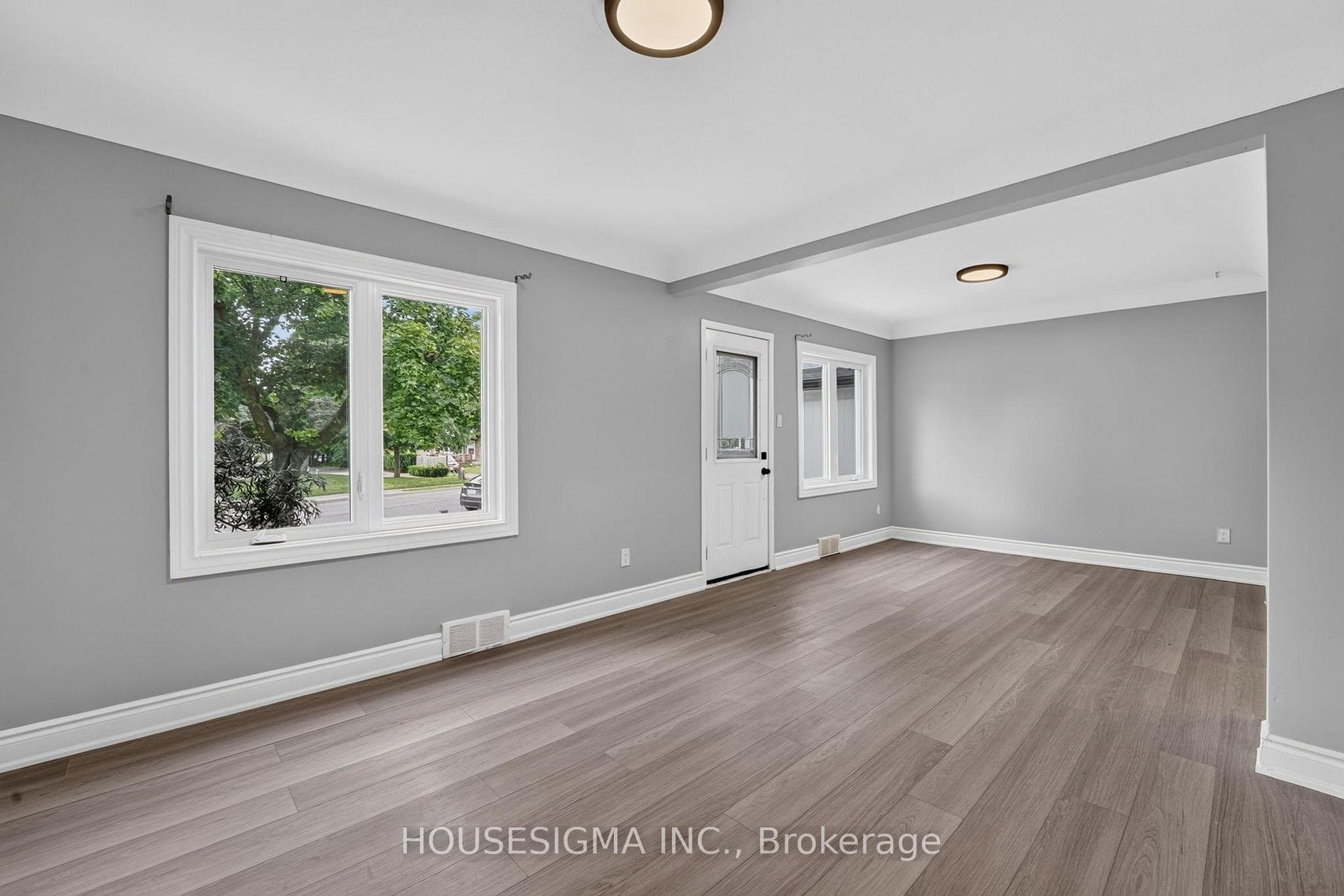 342 Carlton Street photo 8