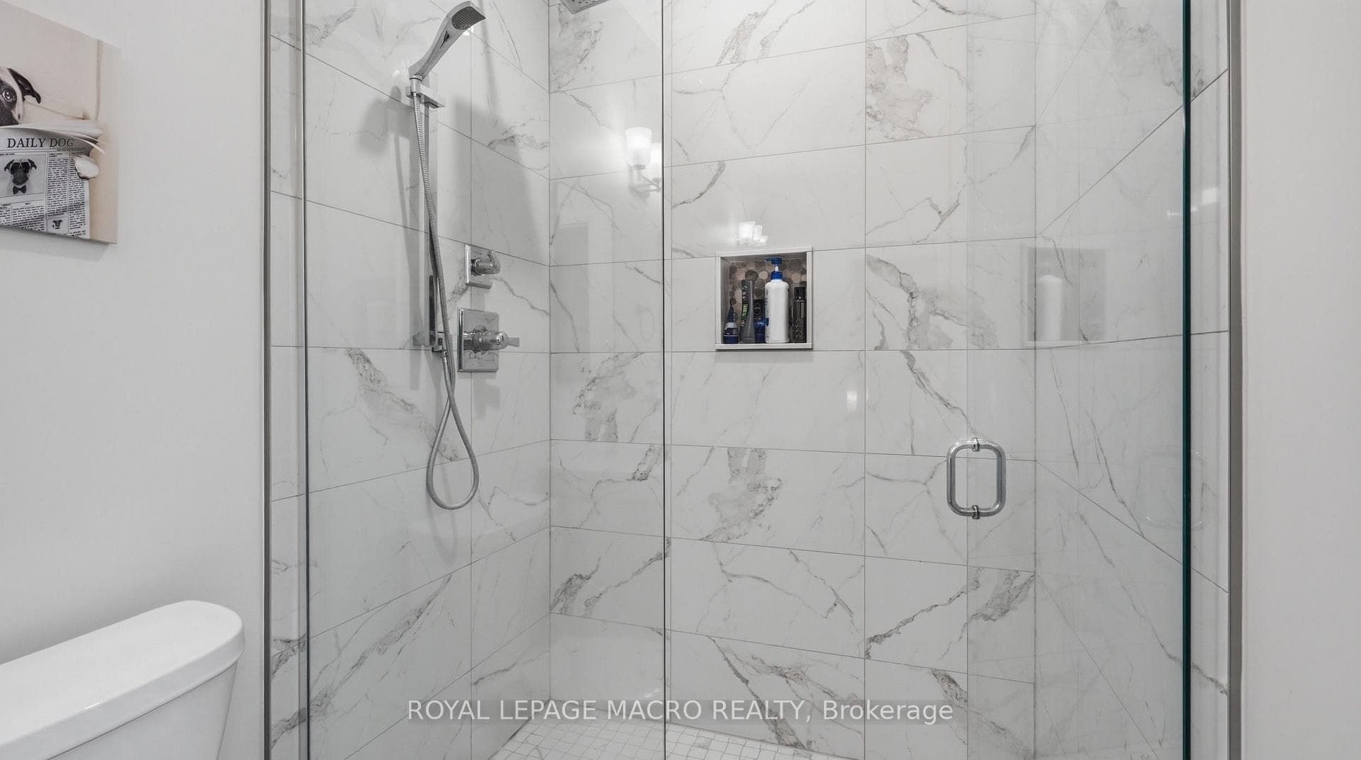 1055 Bay Street photo 21