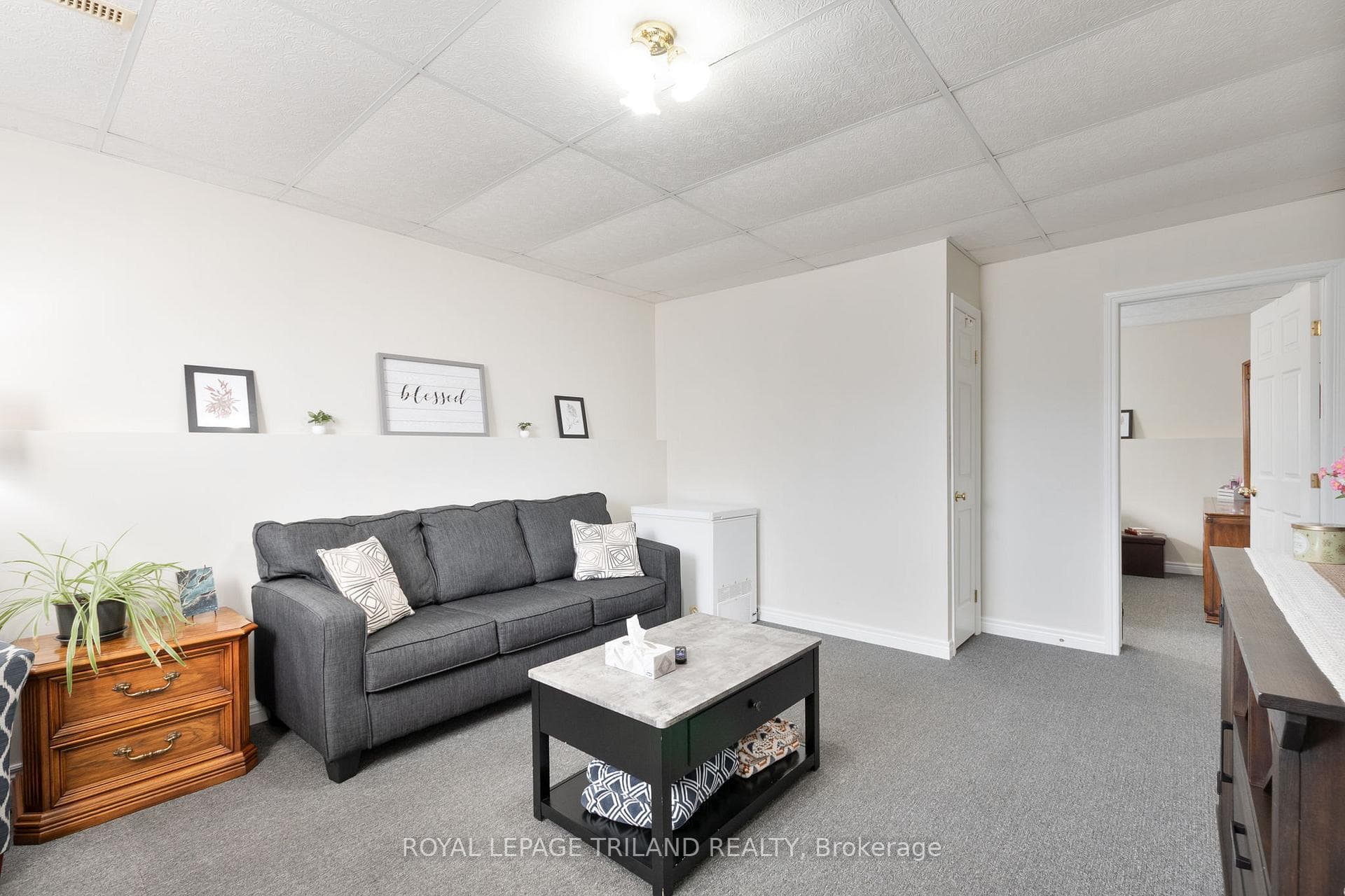 294 TALBOT Street photo 30