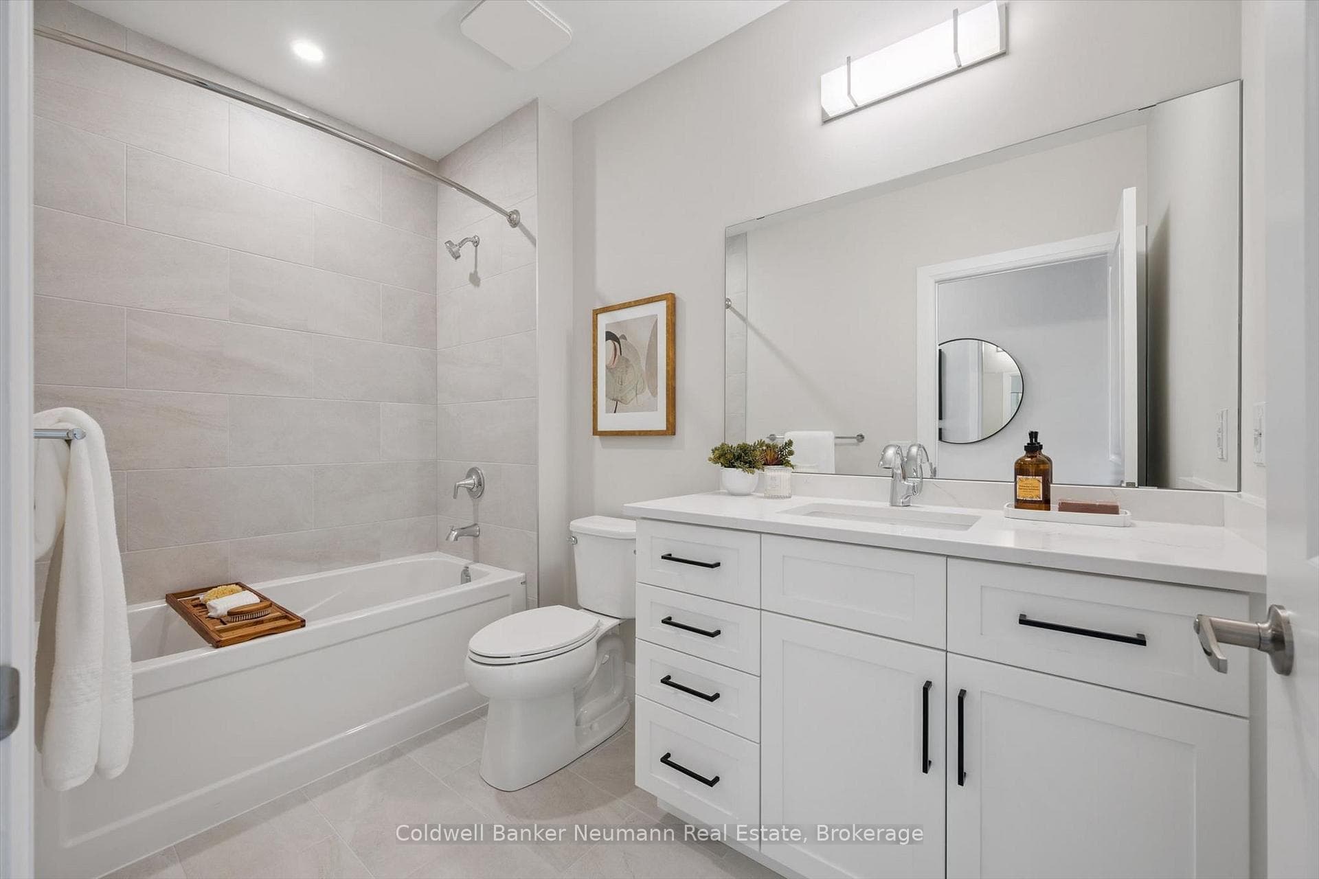 1882 Gordon Street Unit 319 photo 21