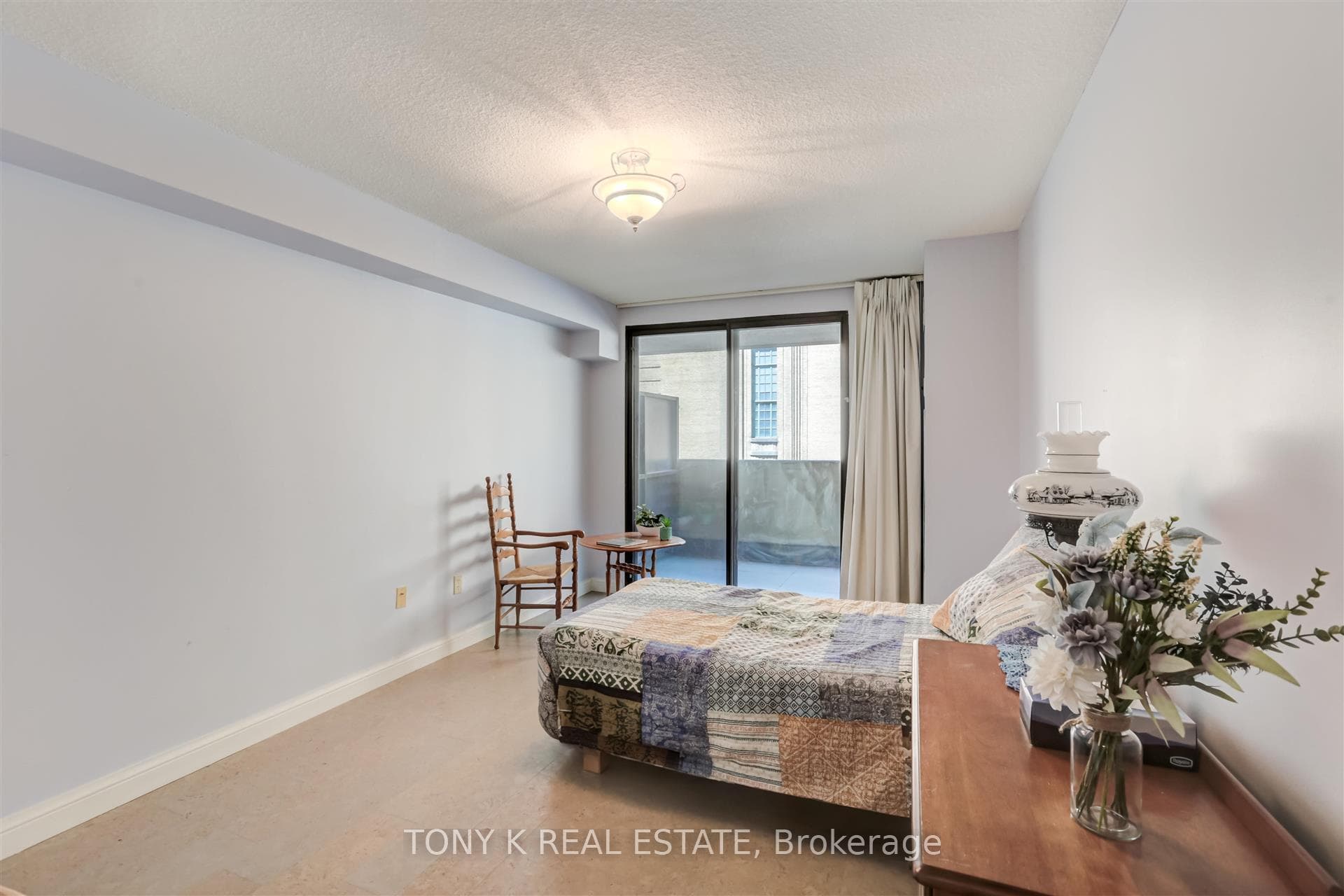 45 Carlton Street Unit 312 photo 21