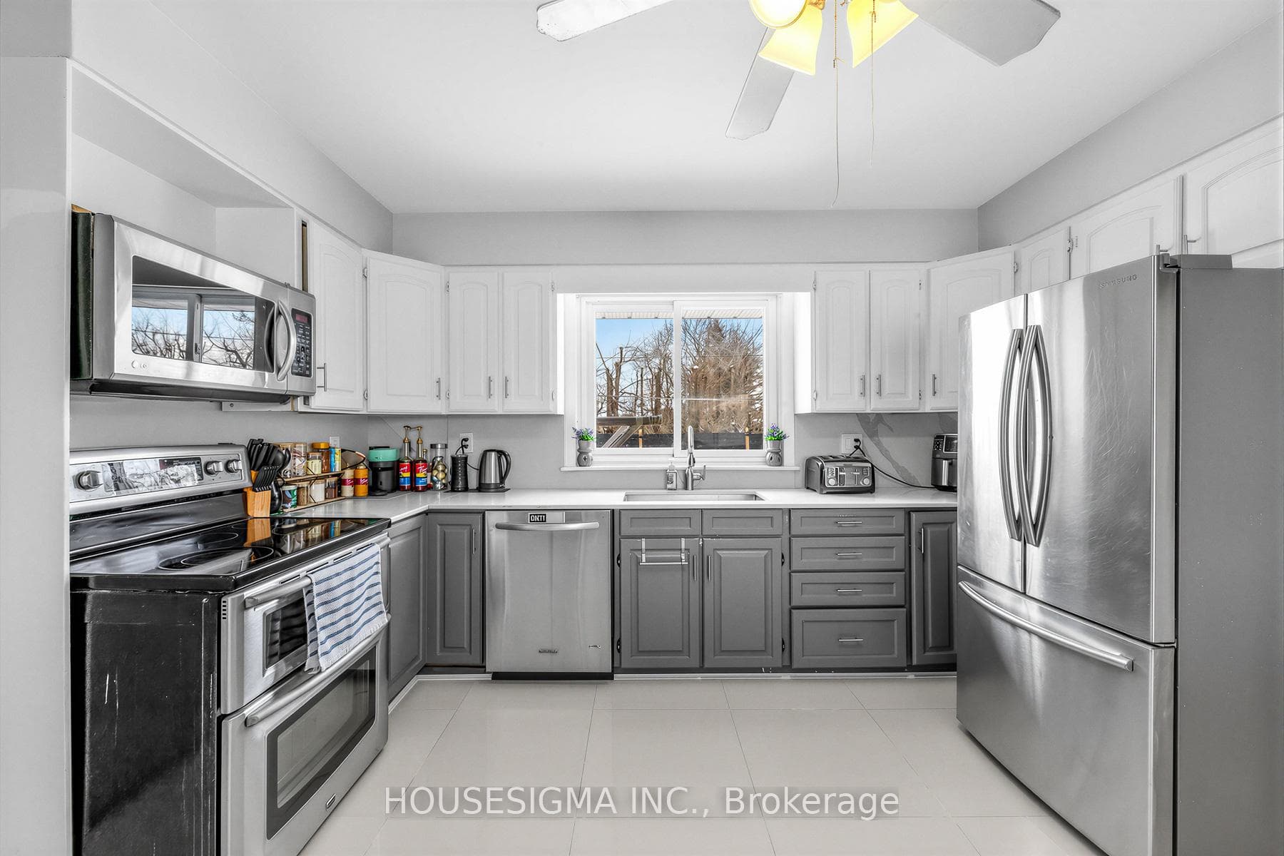 691 Fernhill Boulevard photo 13