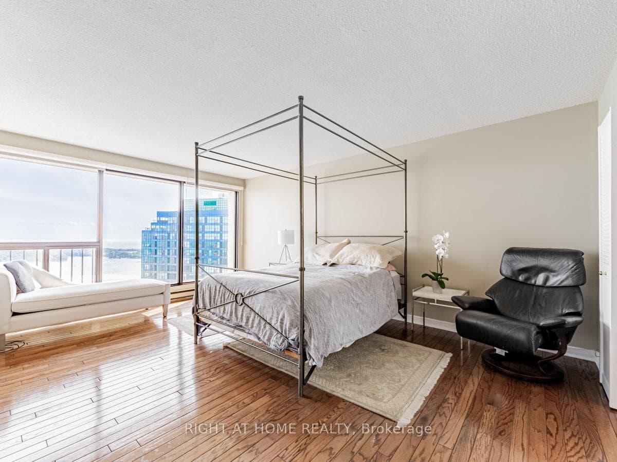 65 Harbour Square Unit 3608 photo 18