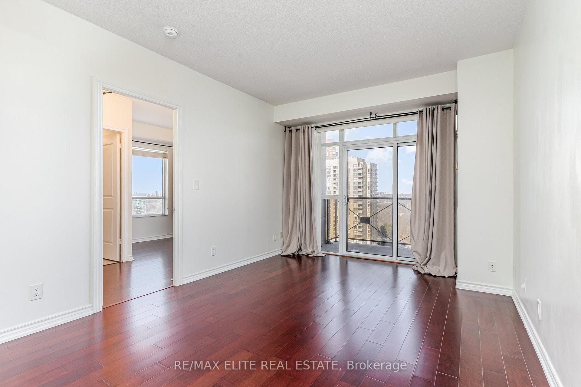133 Wynford Drive Unit 1608 photo 2