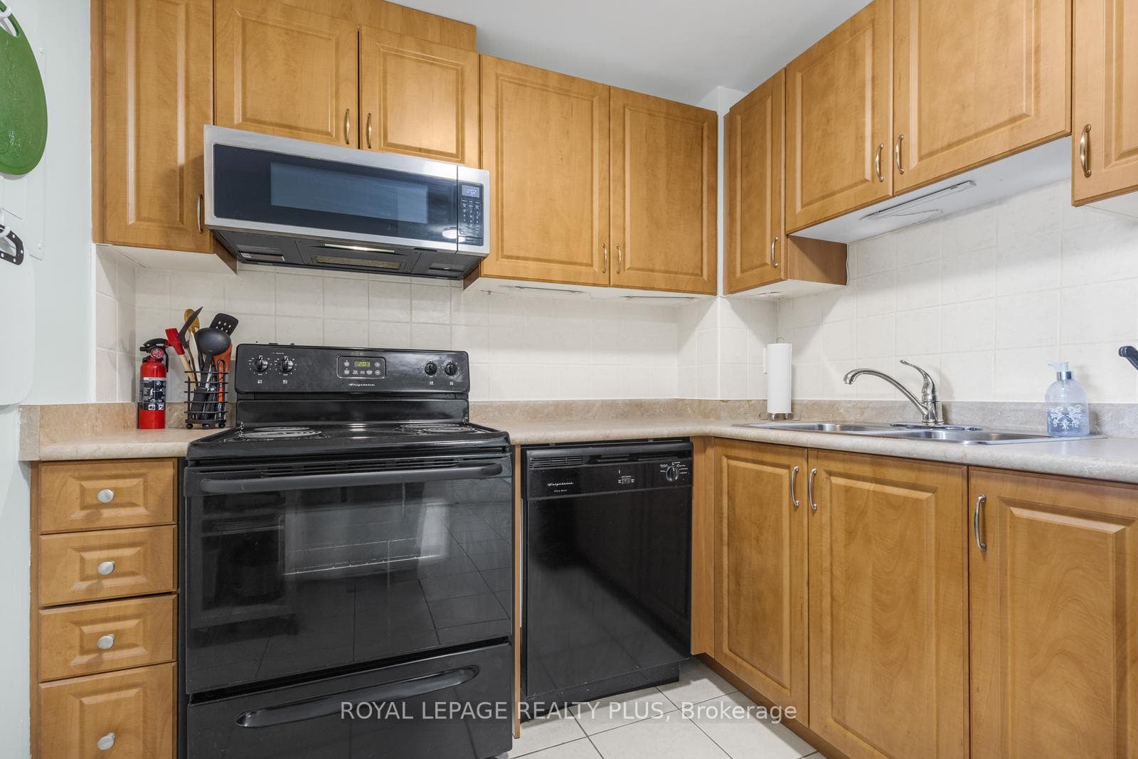 6720 Glen Erin Drive Unit 1012 photo 6
