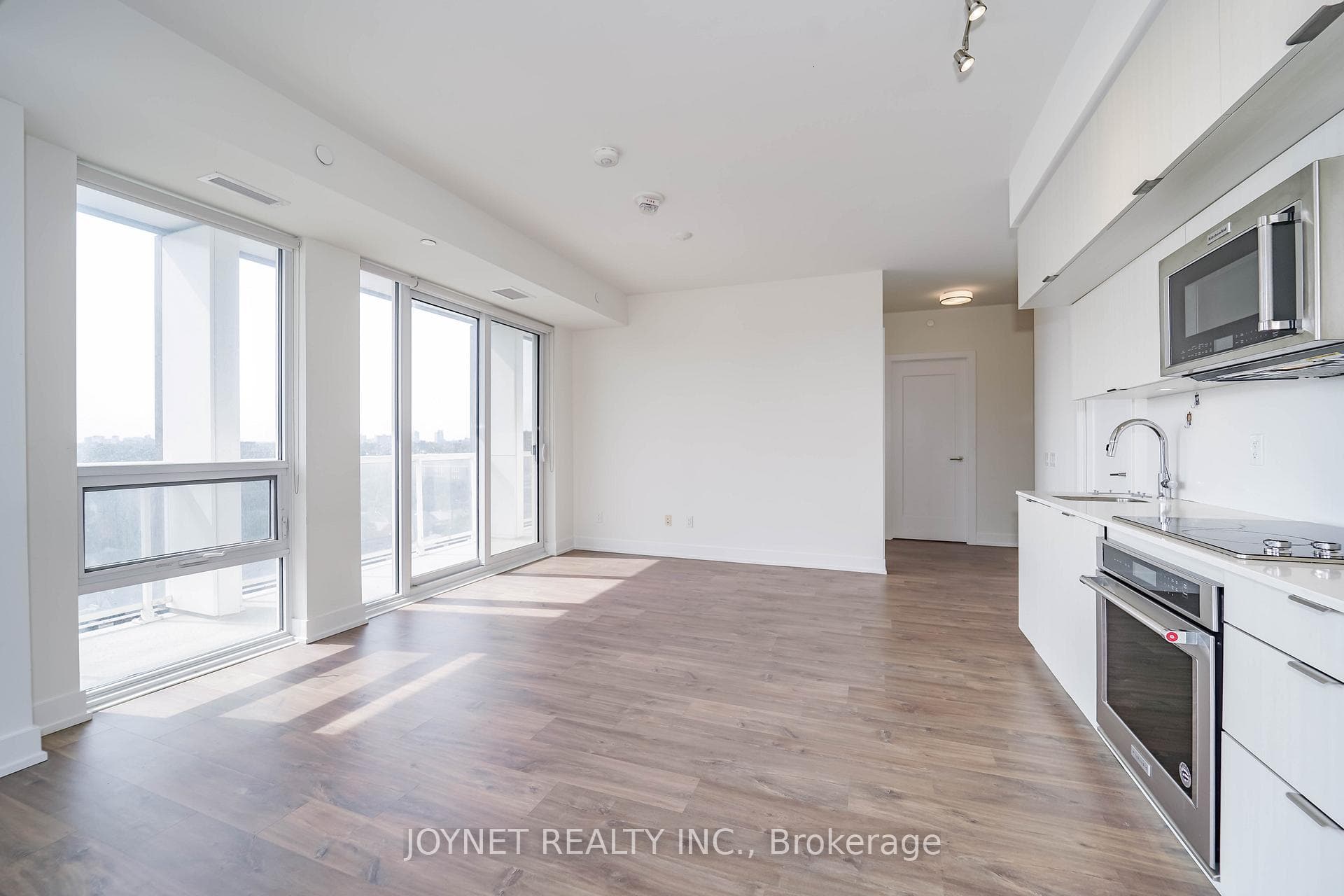80 Vanauley Street Unit 1017 photo 31