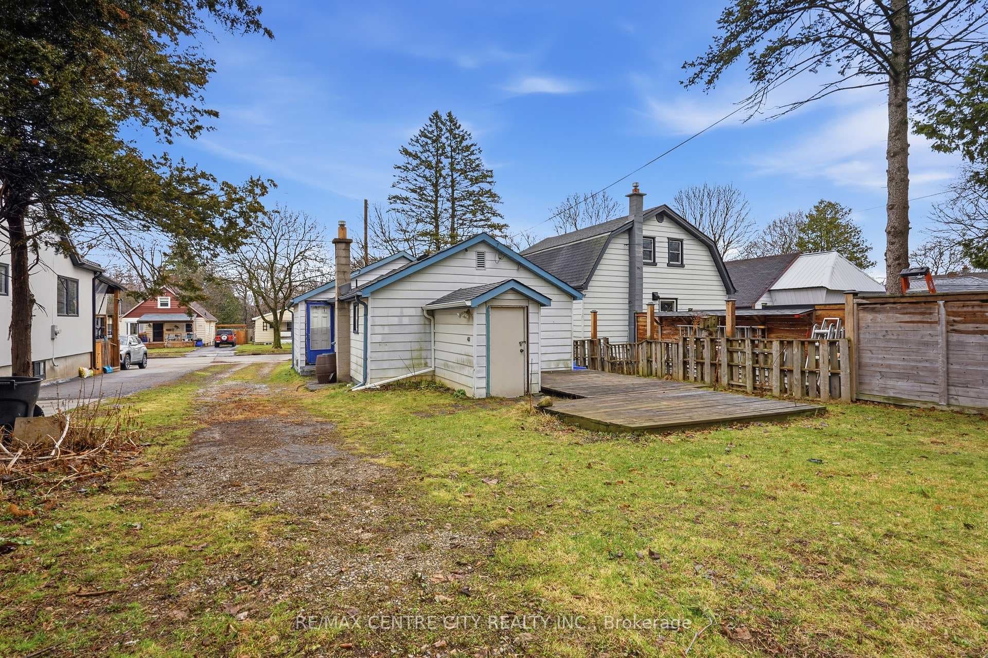205 Emerson Avenue photo 21