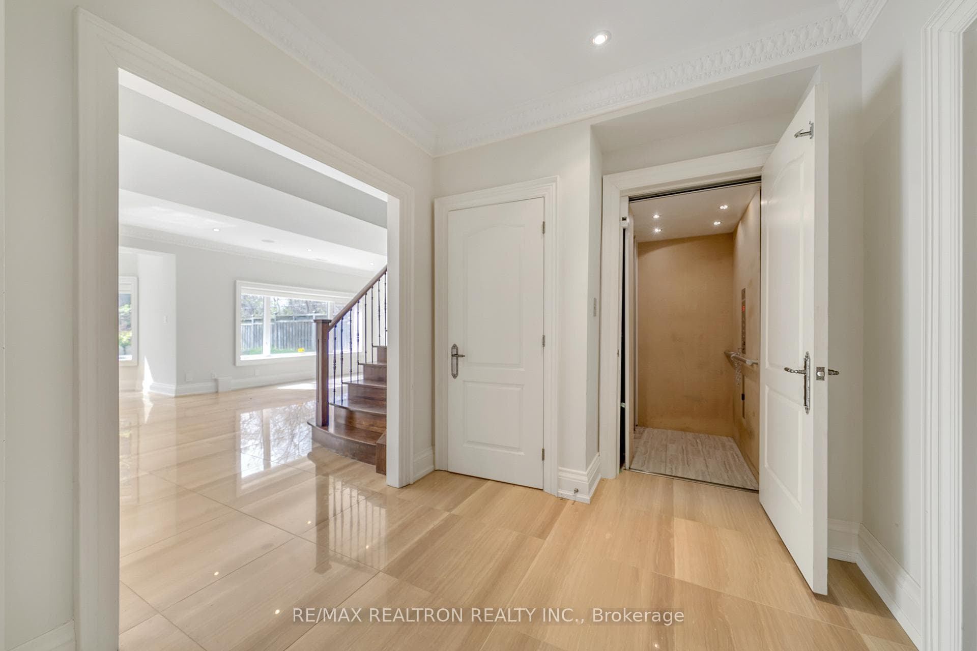 2706 Bayview Avenue photo 35