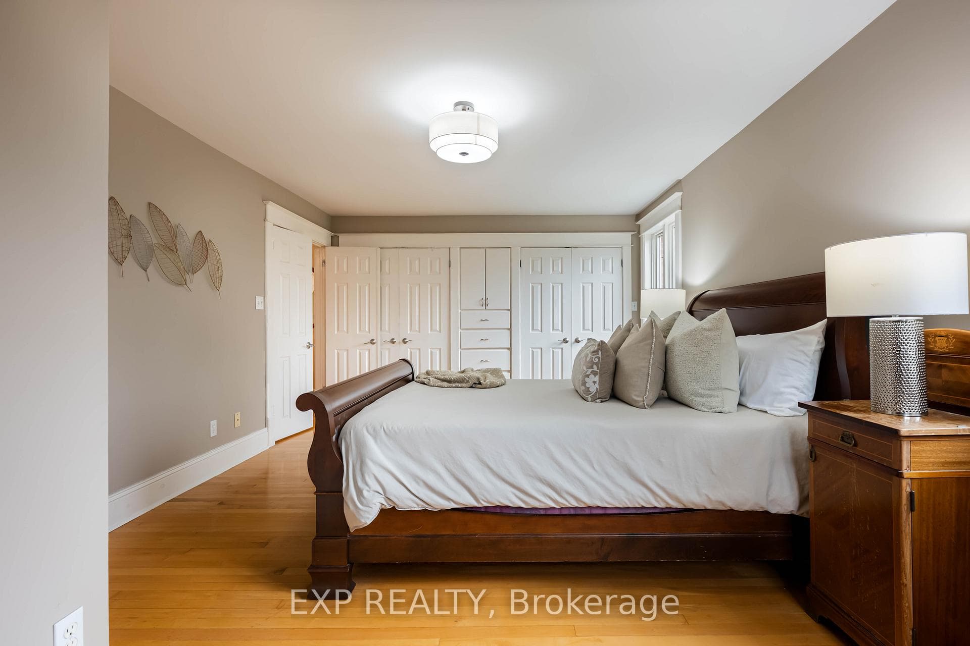 9 Wellington Street photo 28