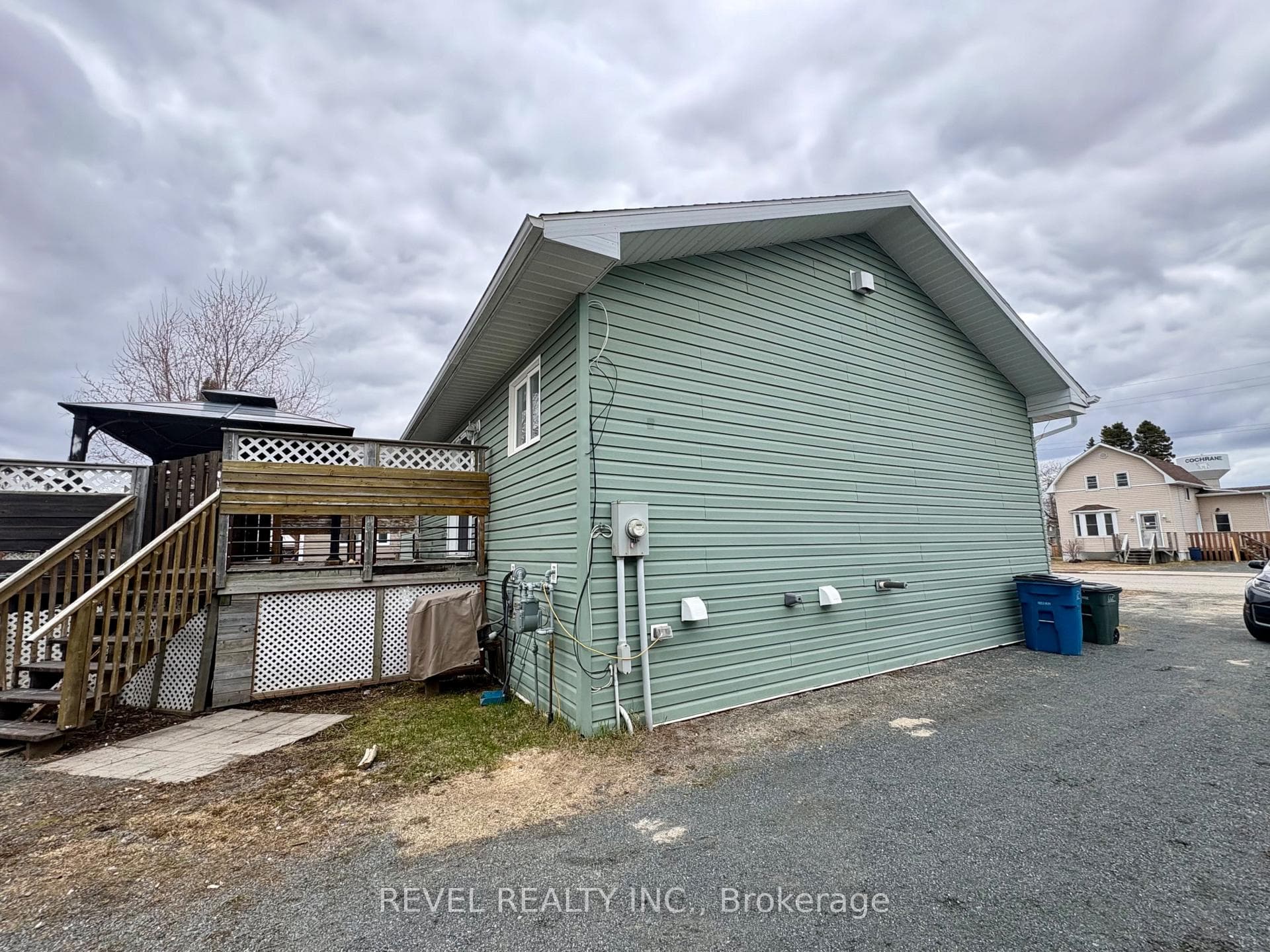97 Fourteenth Avenue photo 3