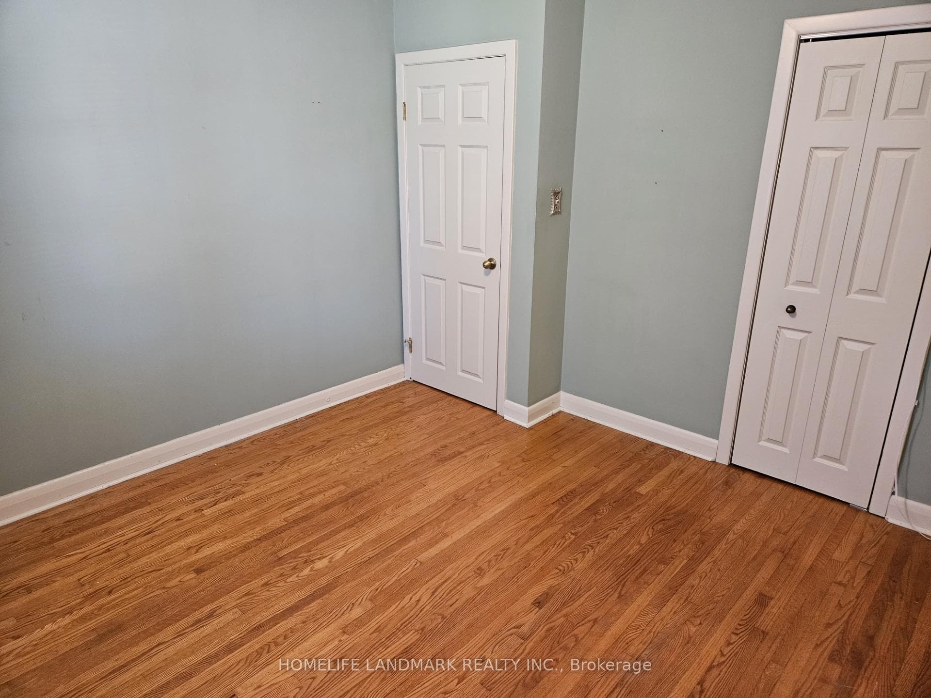 147 Fitzgibbon Avenue Unit (Main) photo 22